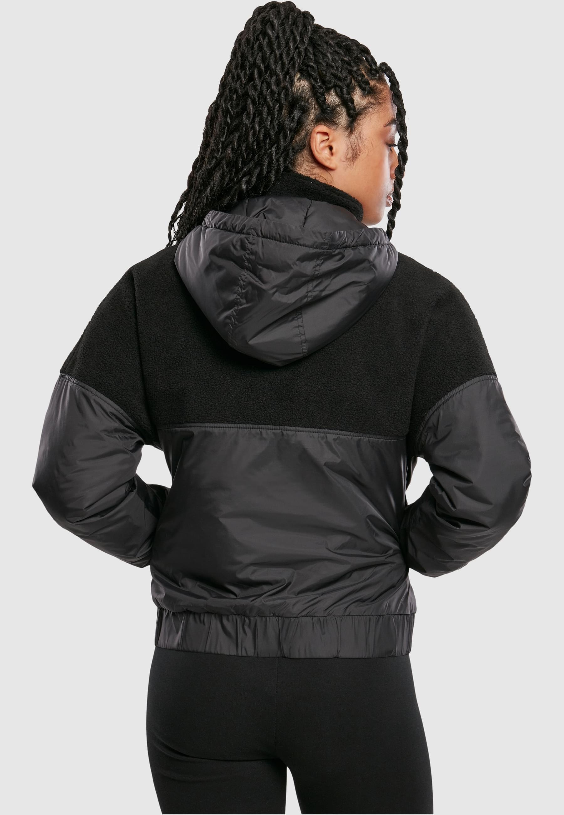 URBAN CLASSICS Winterjacke »Urban Classics Damen Ladies Sherpa Mix Pull Over Jacket«, (1 St.), mit Kapuze