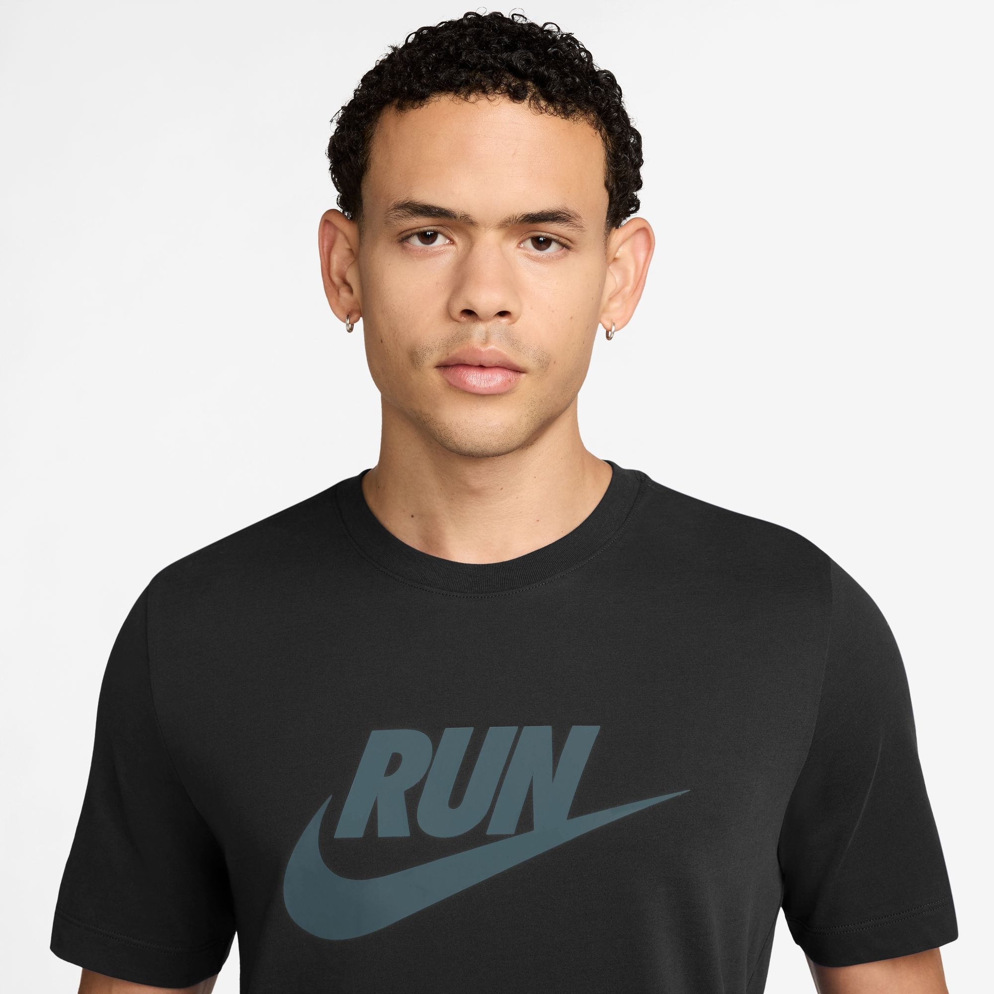 Nike Laufshirt »M NK DF TEE RUN SWOOSH« für Erwachsene, sportlicher Stil, für Lauftraining