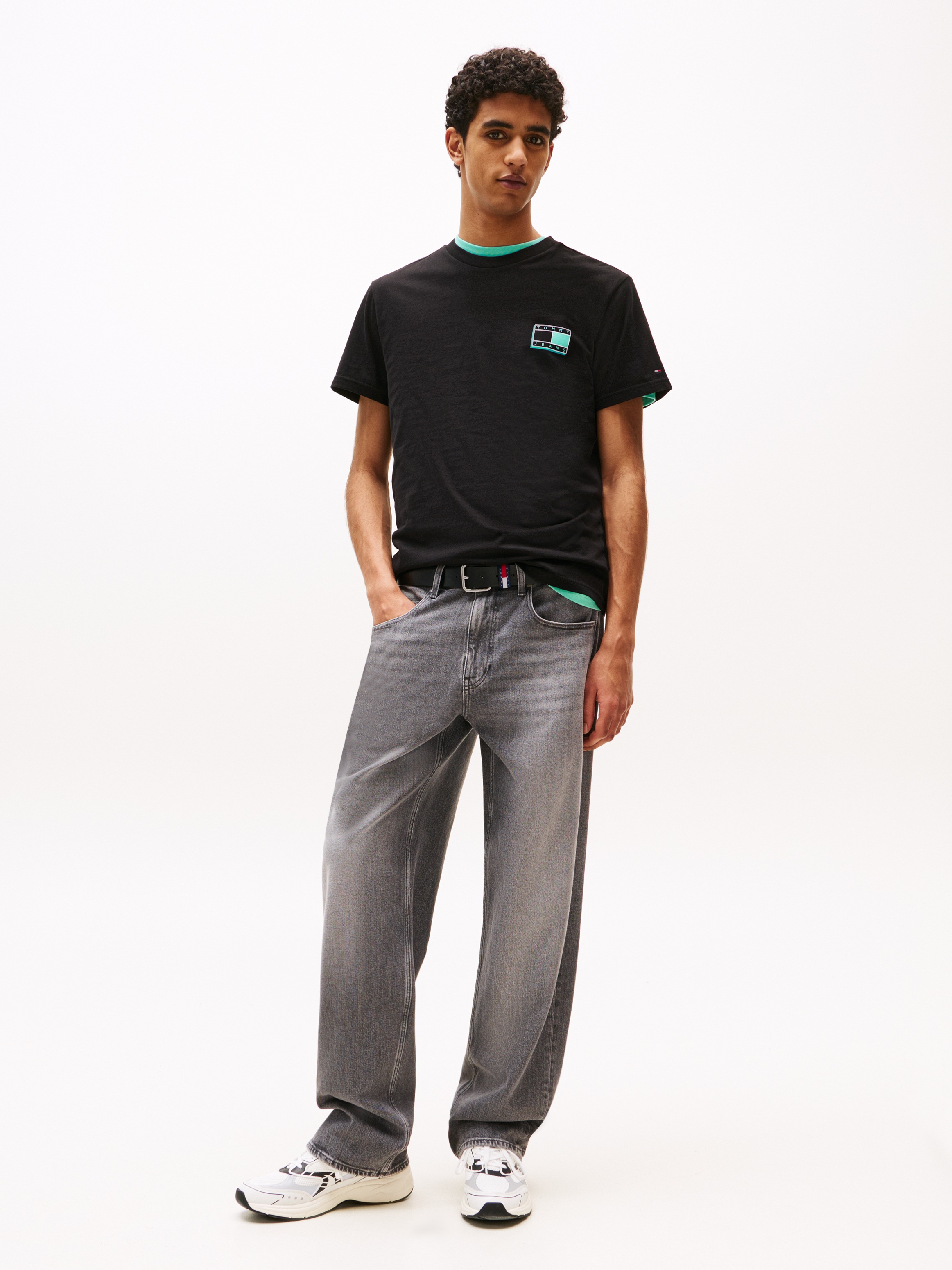 Tommy Jeans T-Shirt "TJM SLIM POP COLOR FLAG TEE EXT", Mit Rundhalsausschni günstig online kaufen