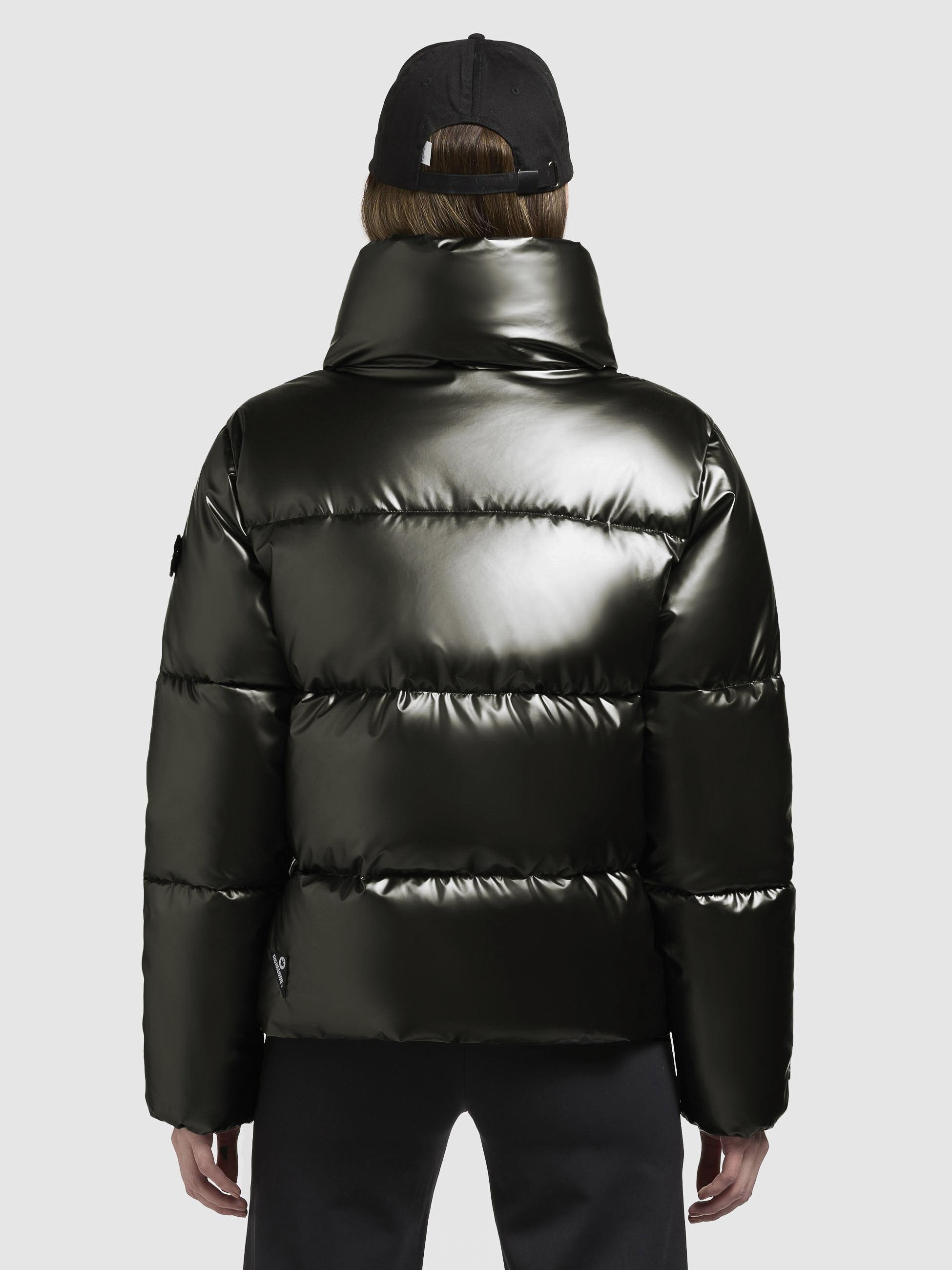 khujo Steppjacke »Rinja Shiny-YM«, ohne Kapuze, Glänzende kurze Winterjacke für Damen