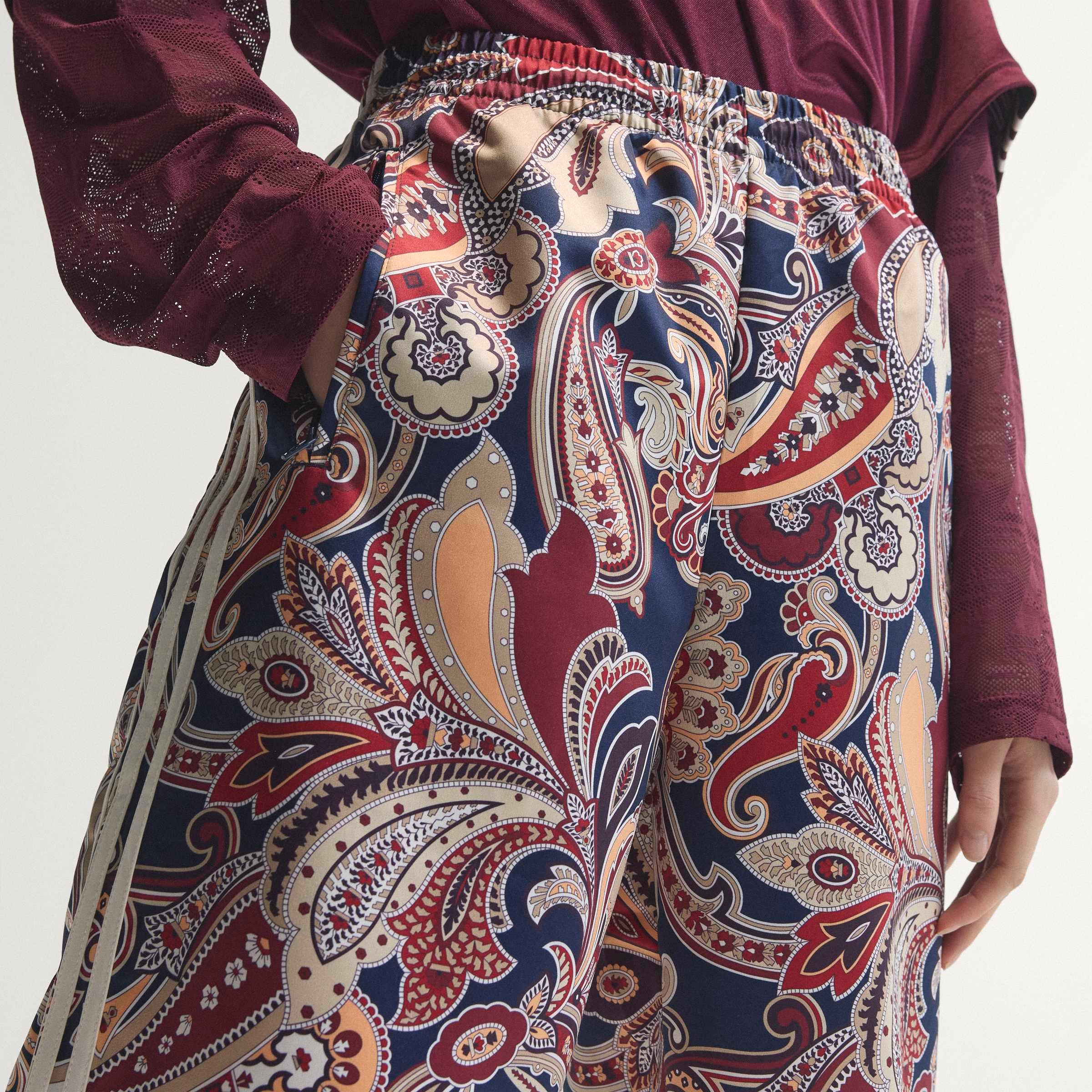 adidas Originals Sporthose »FIREBIRD STN TP«  mit auffälligem Print, aus gewebtem Satin, Oversize-Passform