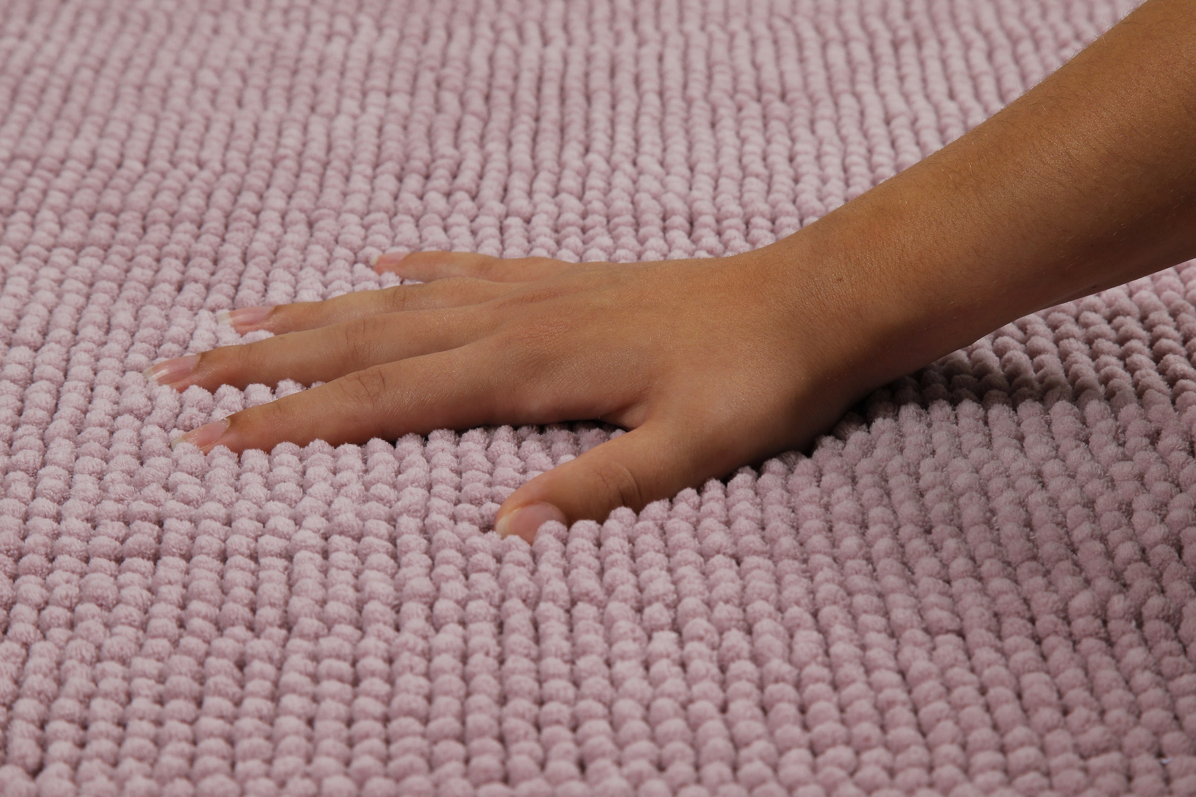 my home Badematte »Kaelan«, rutschhemmend beschichtet, fußbodenheizungsgeeignet, Badvorleger, Badteppich aus weicher Chenille, pastell Farben