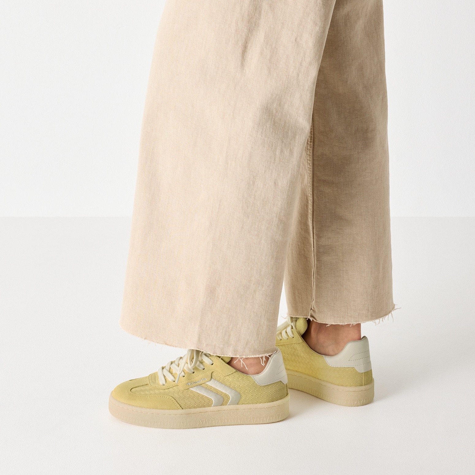 Tamaris Plateausneaker, Freizeitschuh, Halbschuh, Schnürschuh mit gepolstertem Schaftrand