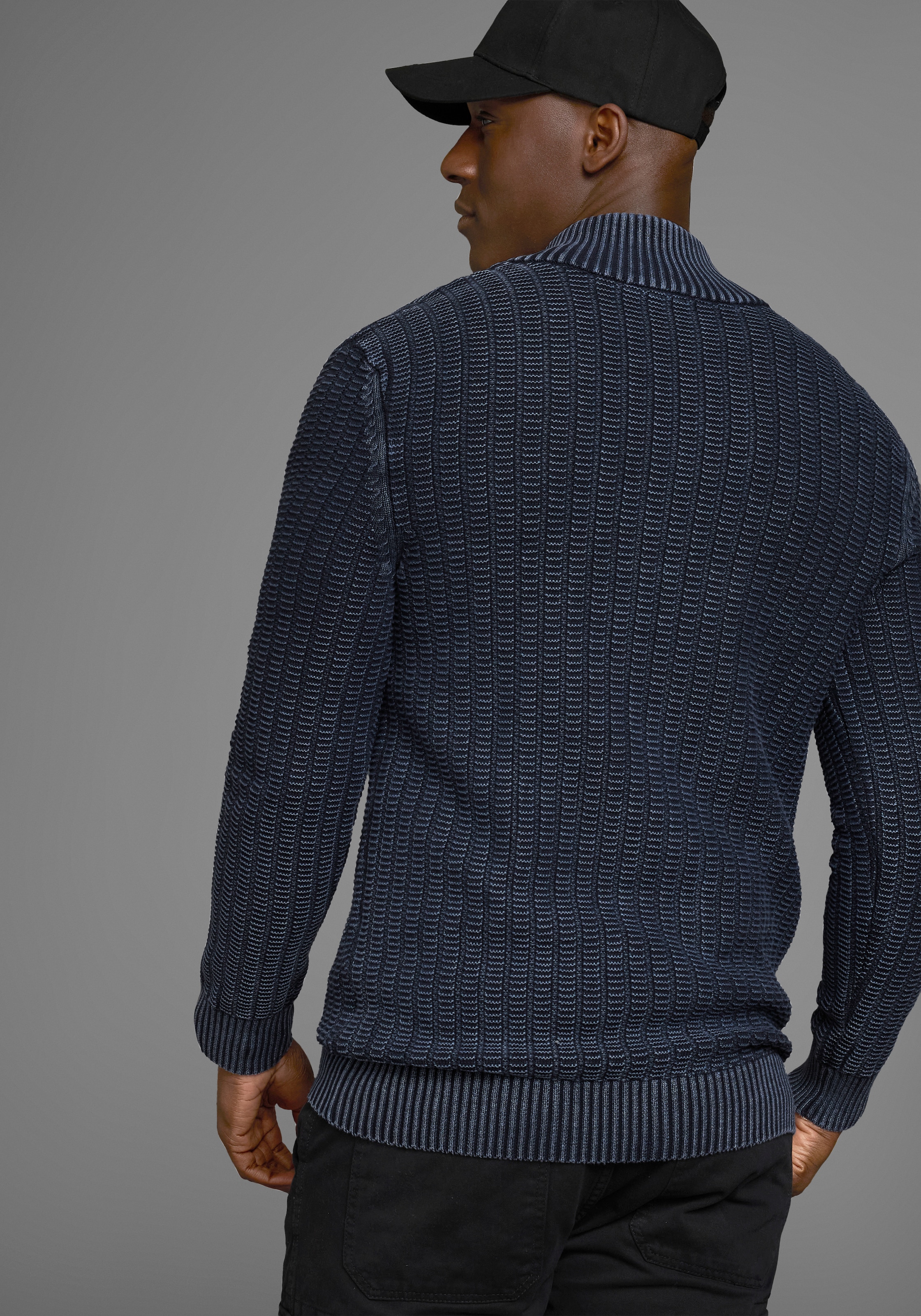 Man's World Troyer »Bis Größe 5 XL«, mit Ärmelbadge
