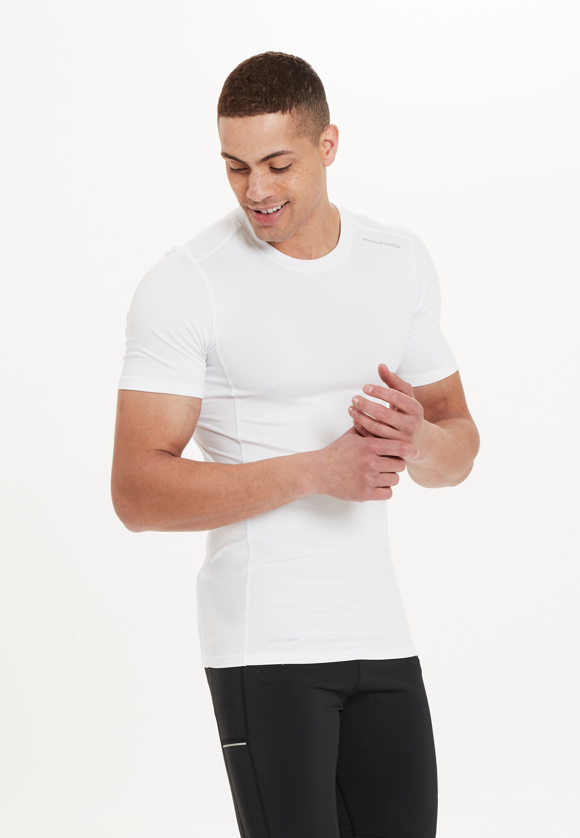 ENDURANCE Funktionsshirt "Power" 1 Stk. tlg. mit luftigen Mesh-Einsätzen günstig online kaufen