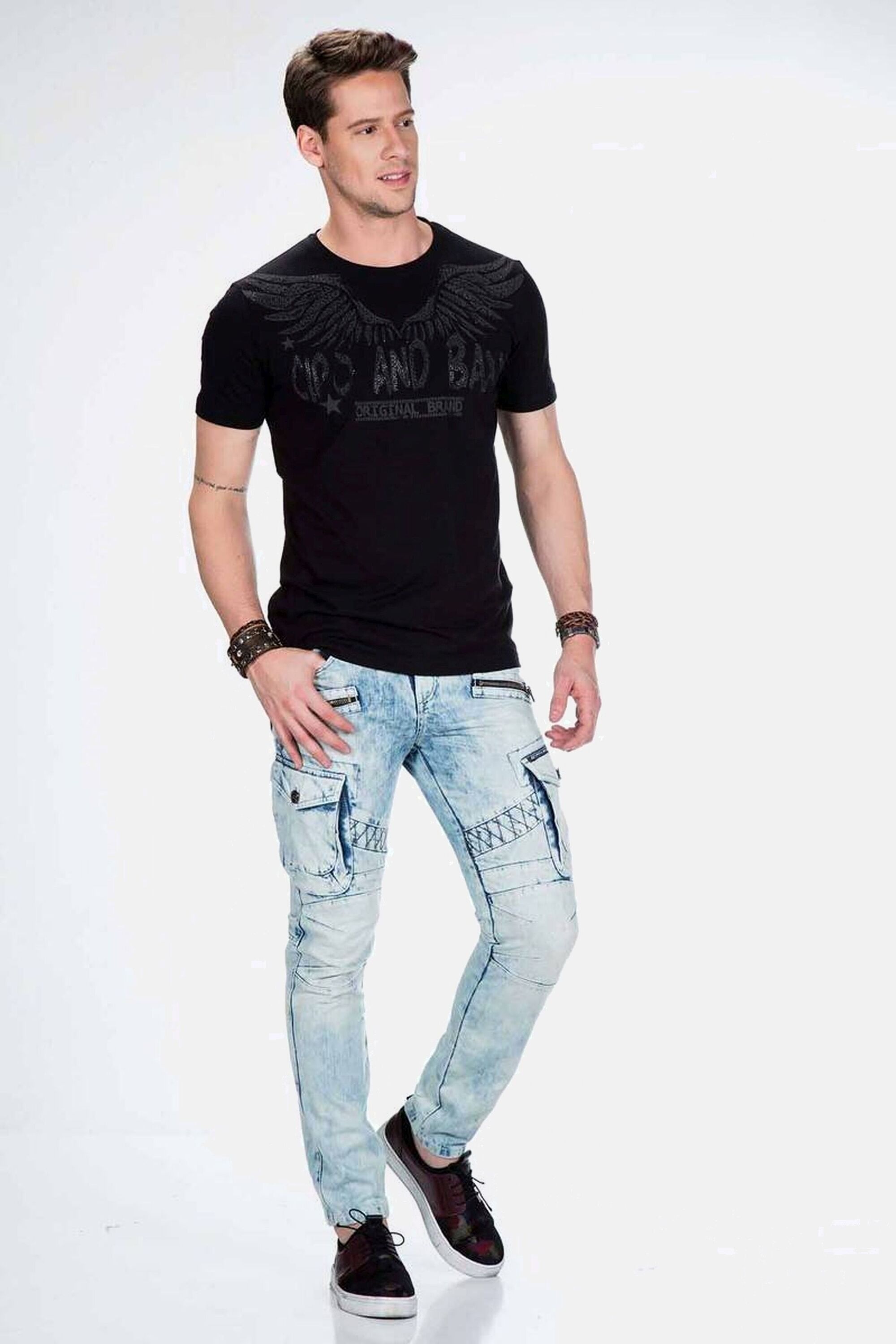 Cipo & Baxx Cargojeans »Jeans«, mit Deko-Zippern in Regular Fit, CD-435