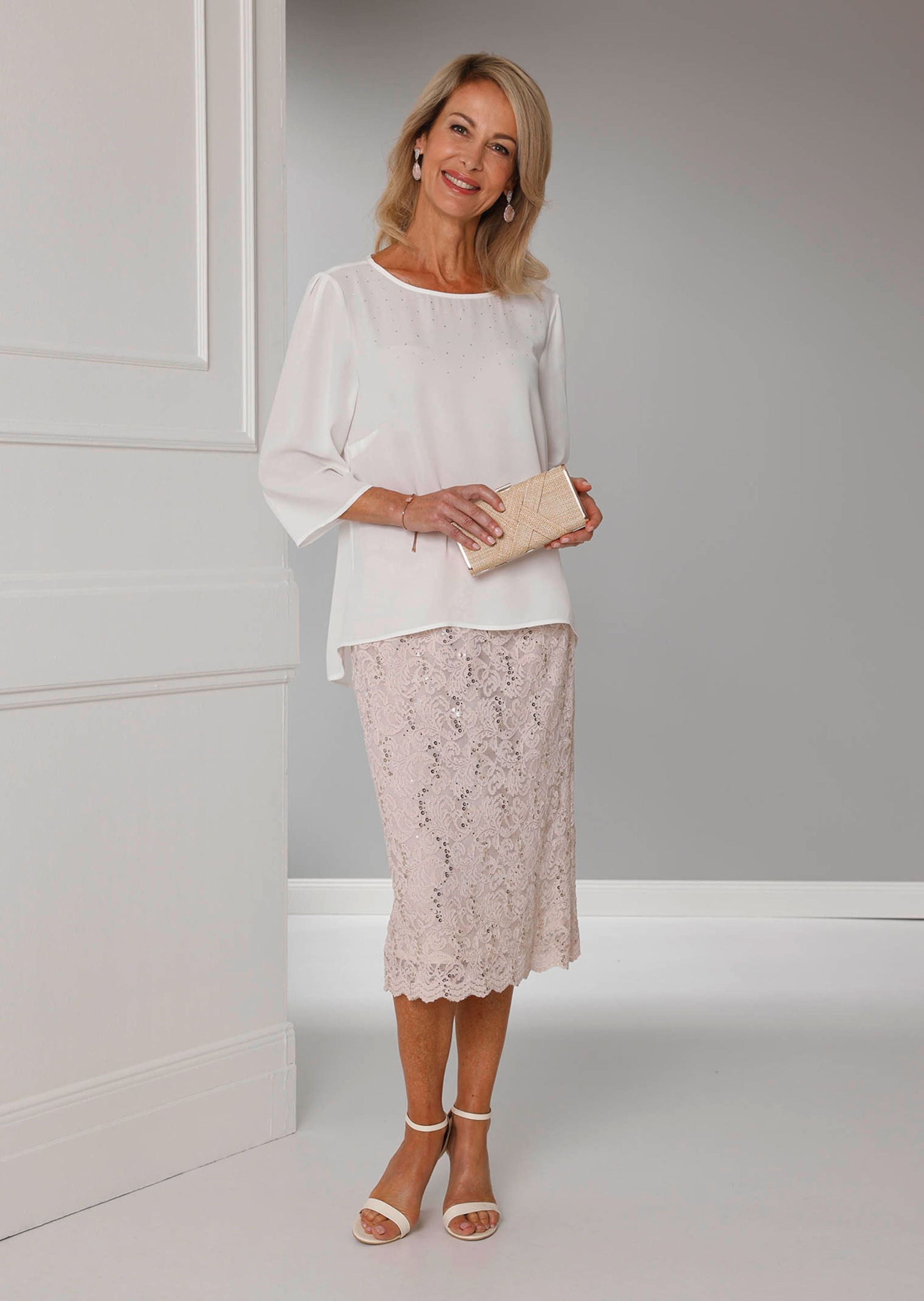 Thumbnail - GOLDNER Kurzarmbluse "Elegante Bluse aus Chiffon mit Glitzersteinen" Ohne