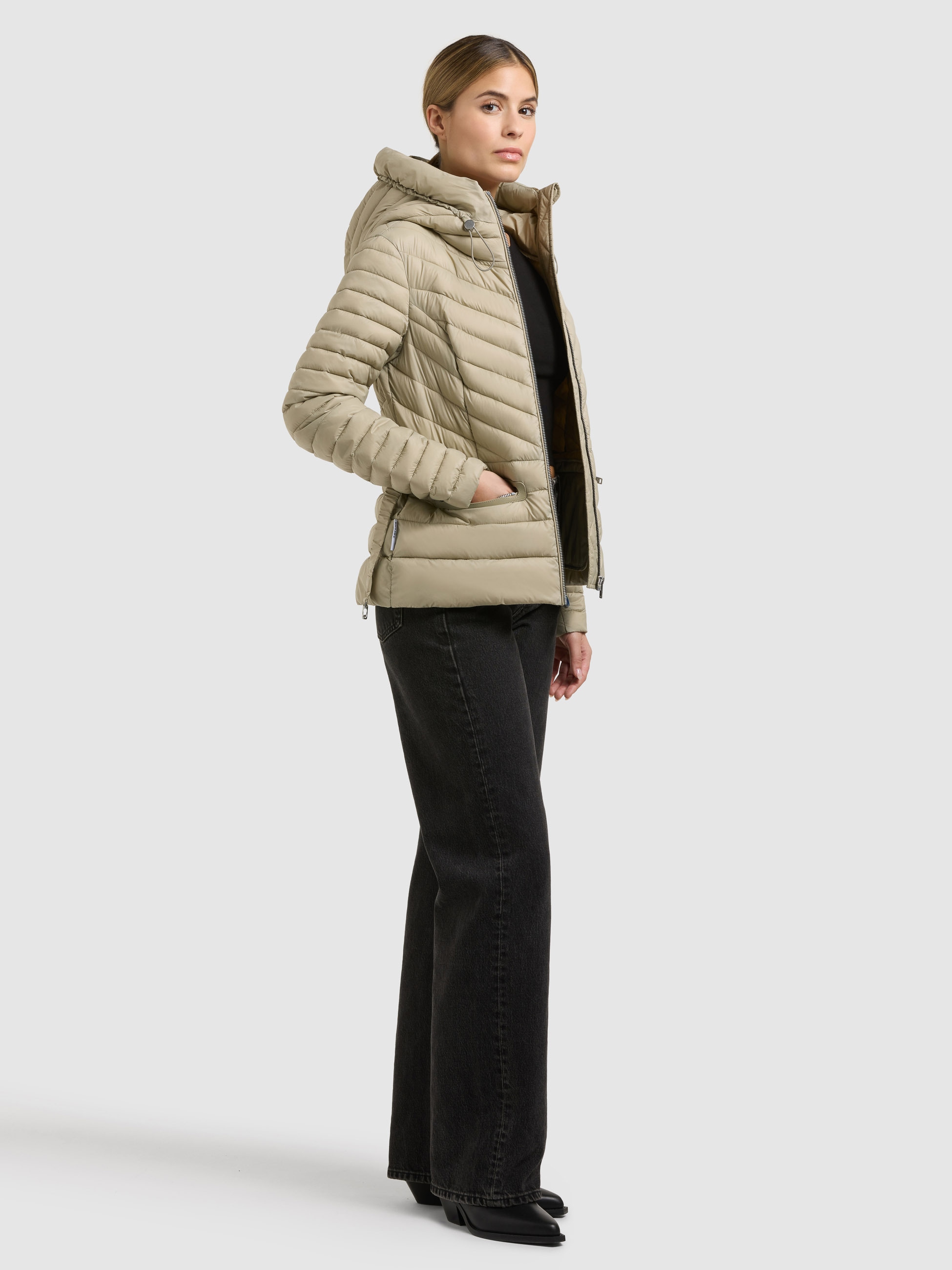 khujo Steppjacke »LORELLA« mit Kapuze