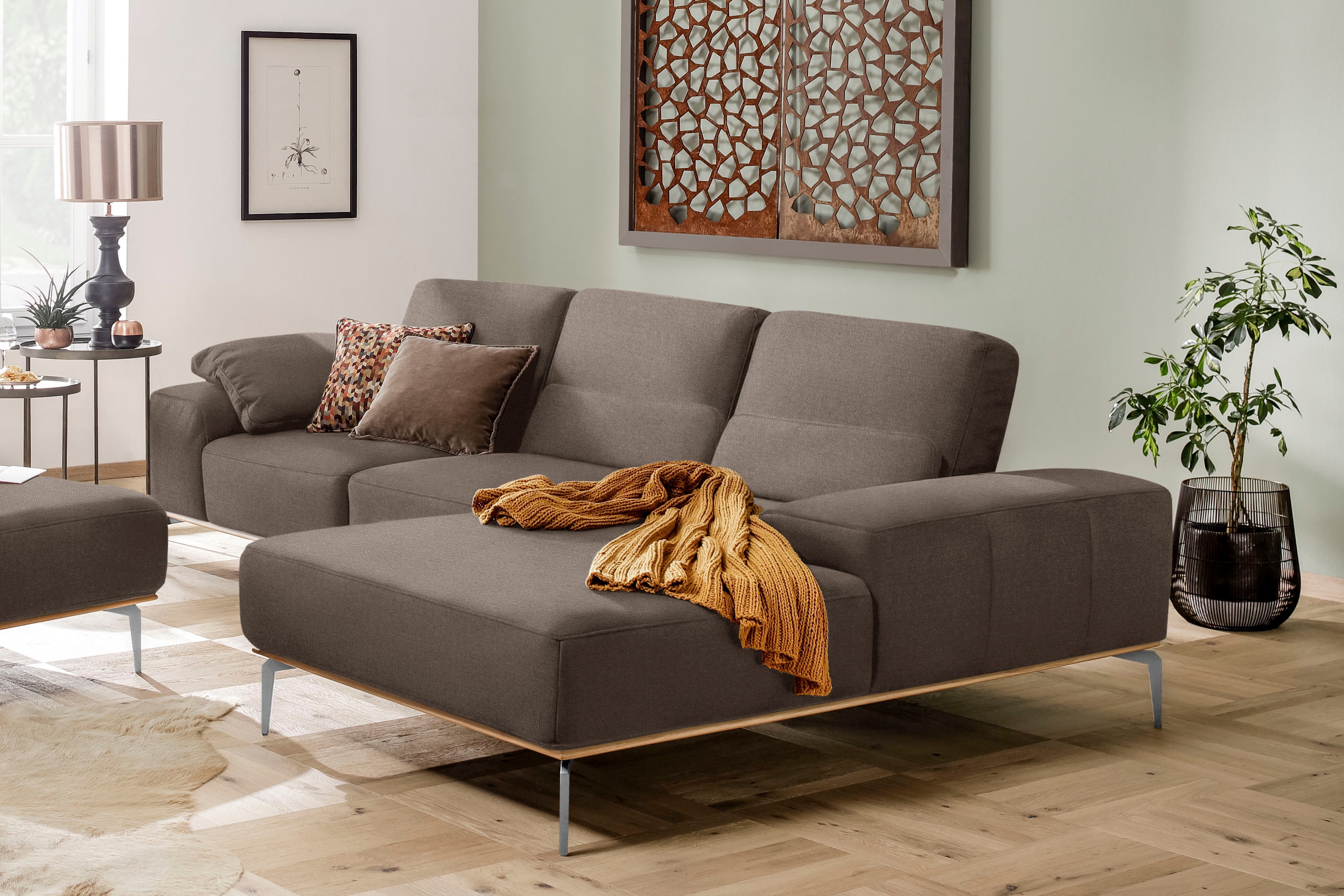 W.SCHILLIG Ecksofa "run, Designsofa, bequem, L-Form" mit elegantem Holzsockel, Füße in Chrom glänzend, Breite 299 cm