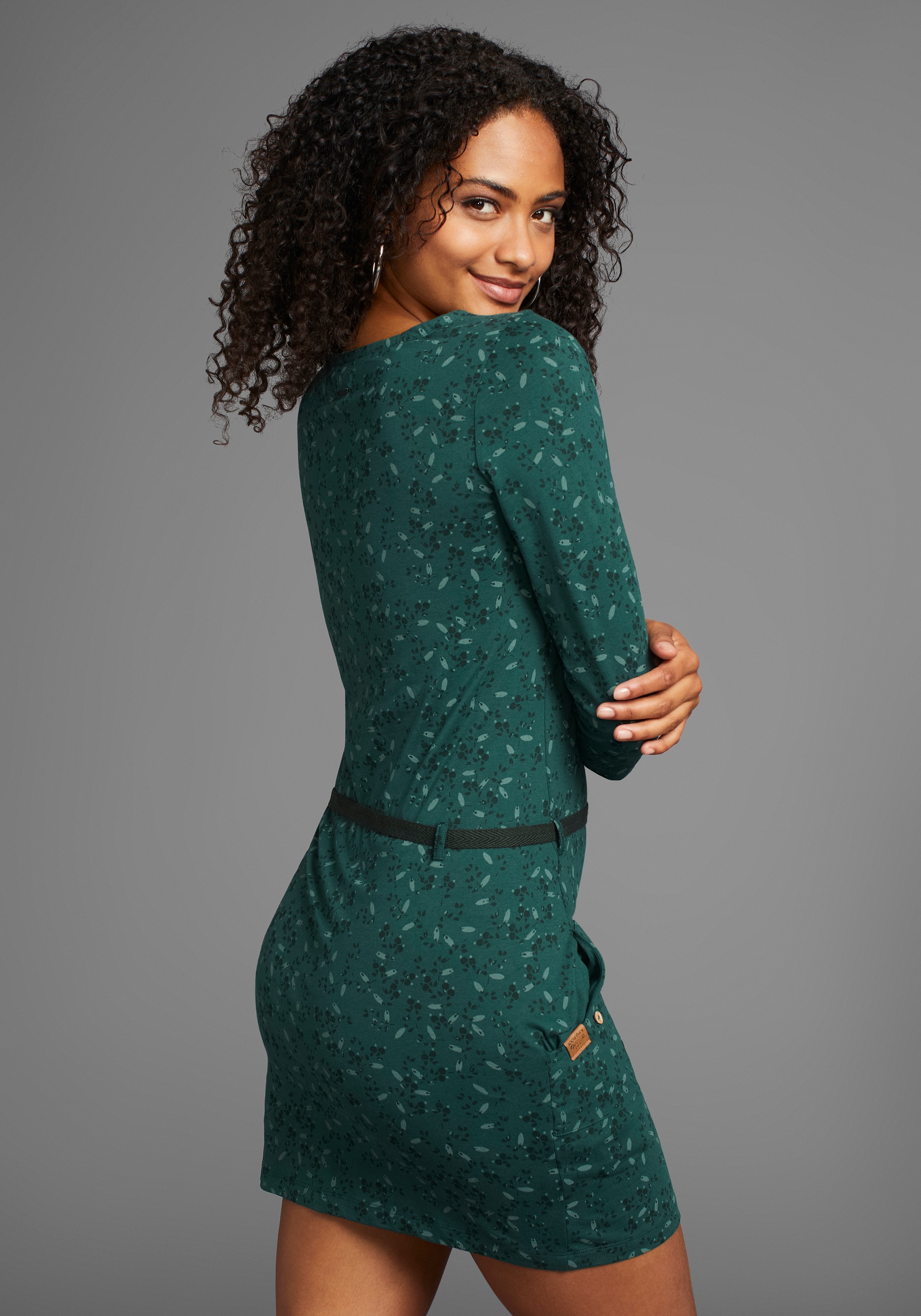 KangaROOS Jerseykleid aufgesetzte Taschen mit Allover-Print günstig online kaufen