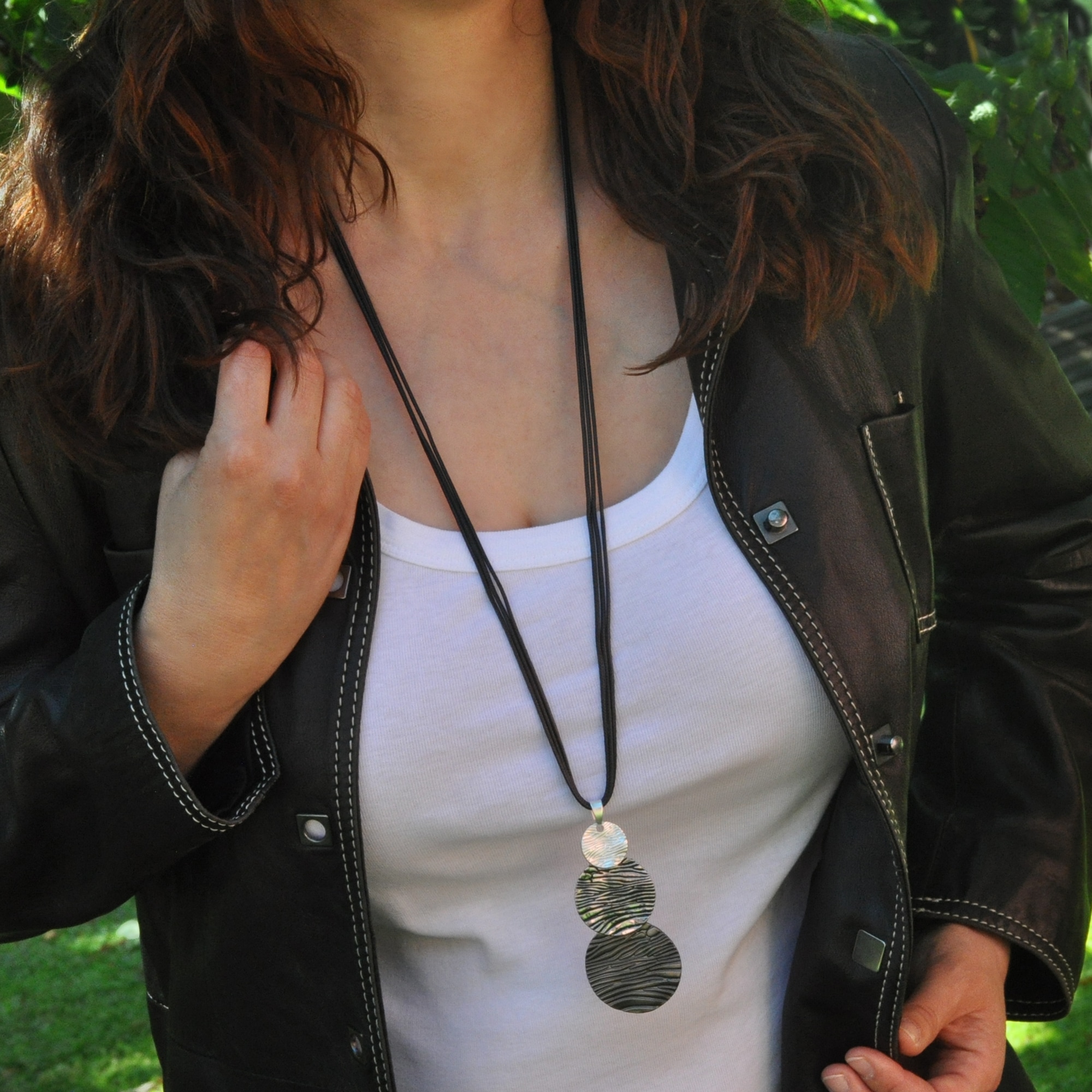 Steuer Kette mit Anhänger »Metall glanz Lederband«