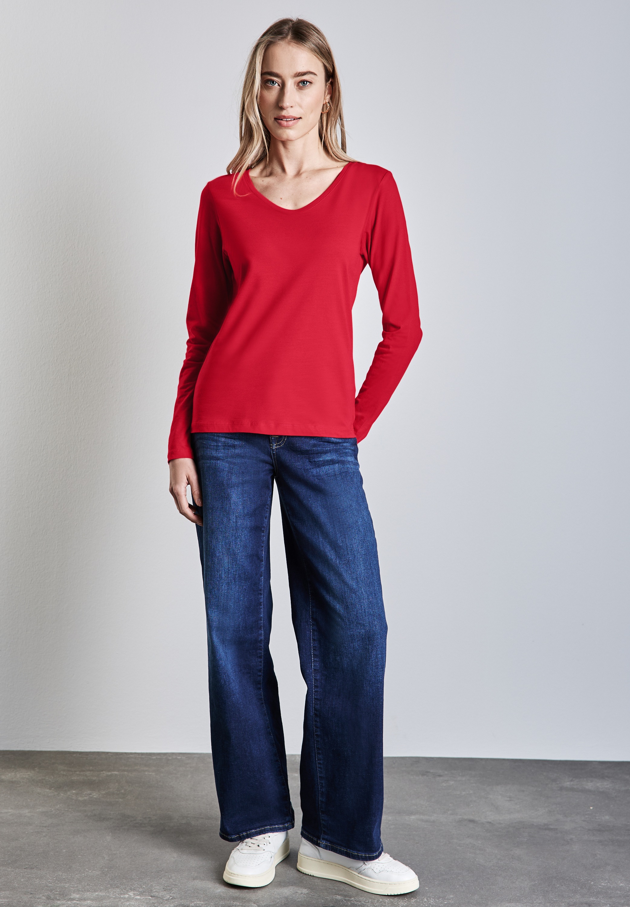 STREET ONE Langarmshirt, mit abgerundetem V-Ausschnitt
