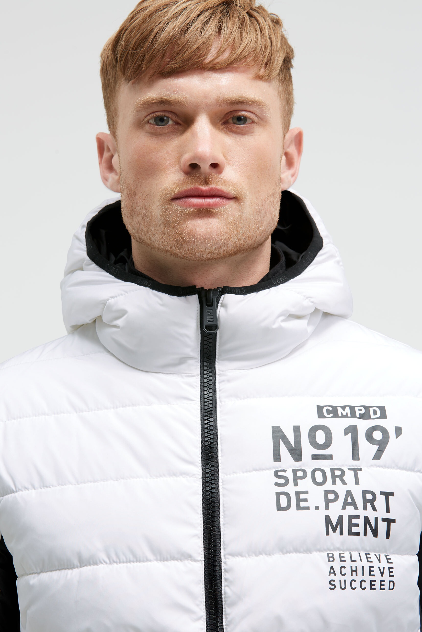 CAMP DAVID Outdoorjacke mit Kapuze mit Elastikbündchen