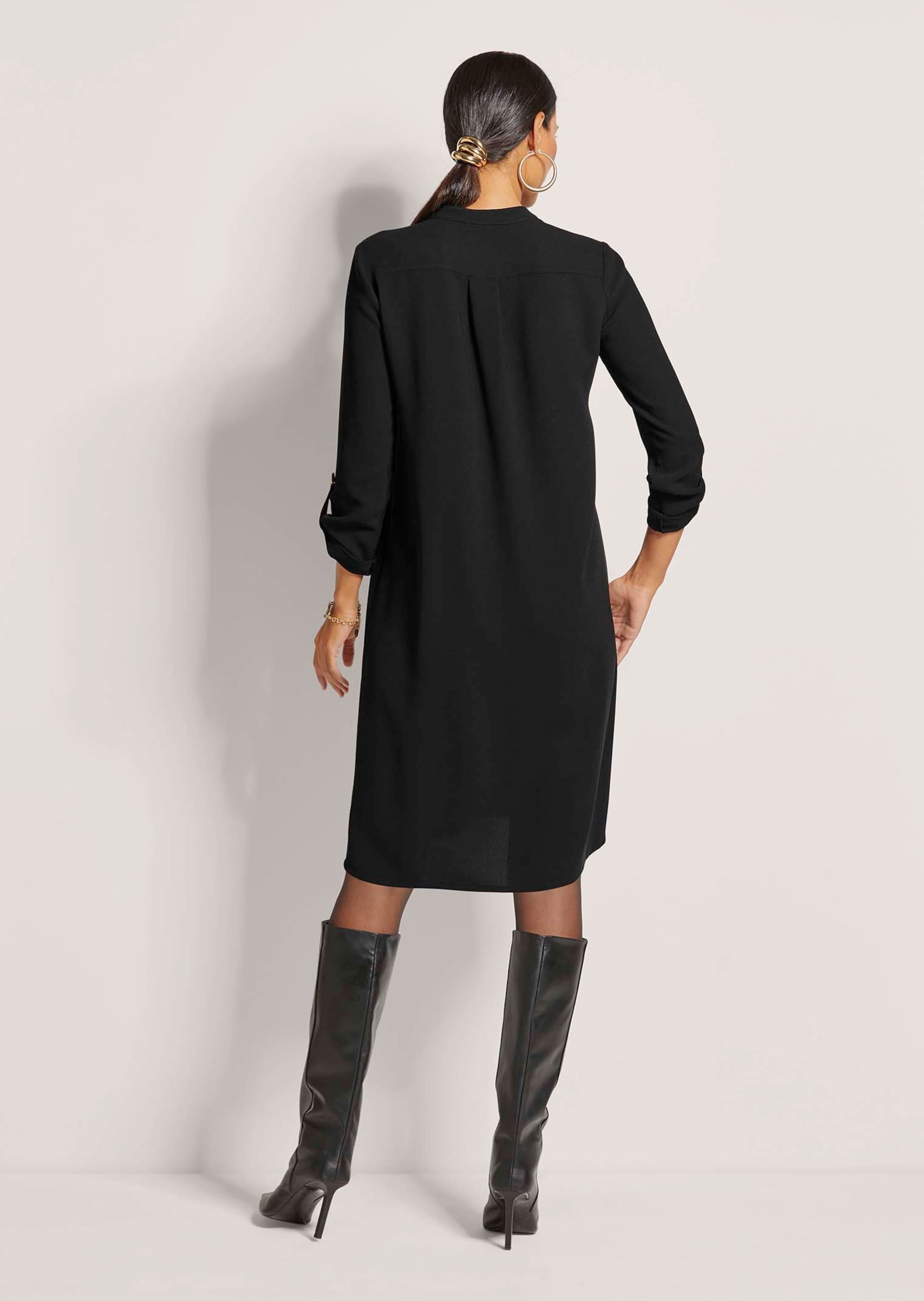 MADELEINE Midikleid »Kleid Shirtkleid mit Rundhals mit V-Schlitz«