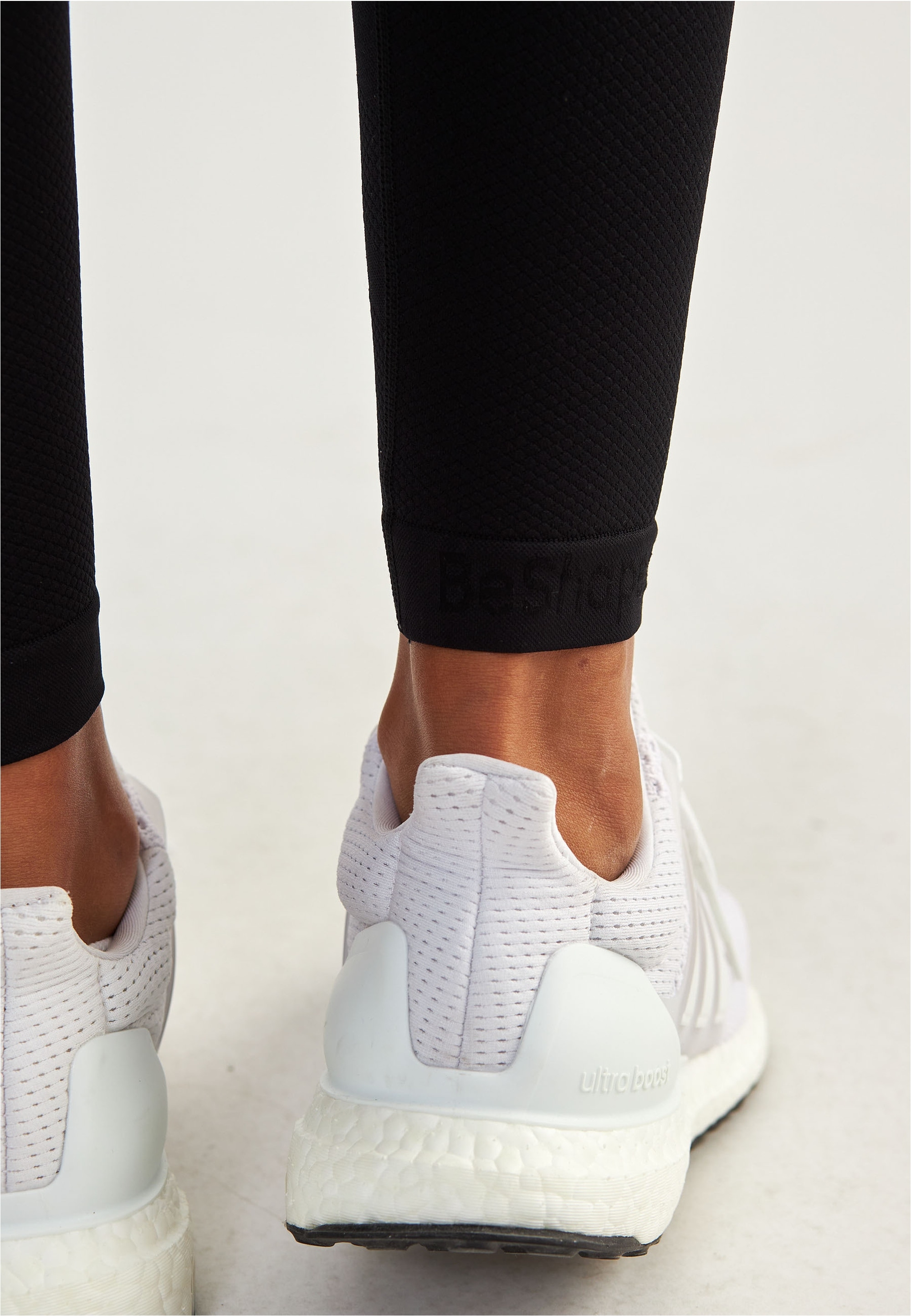 BeShaped Trainingstights »Femme Force«, (1 tlg.), mit angesagtem Jacquard-Muster