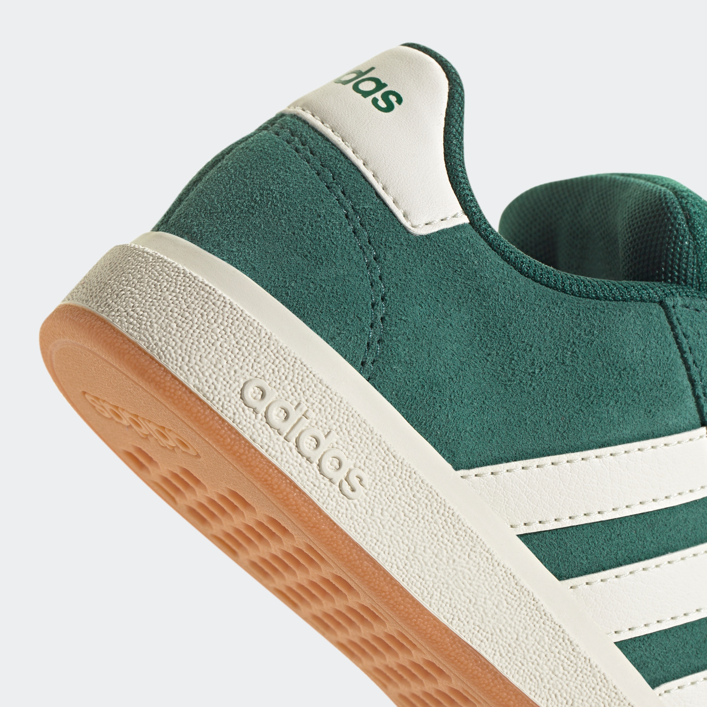 adidas Sportswear Sneaker »GRAND COURT 00S KIDS«, Design auf den Spuren des adidas Superstar