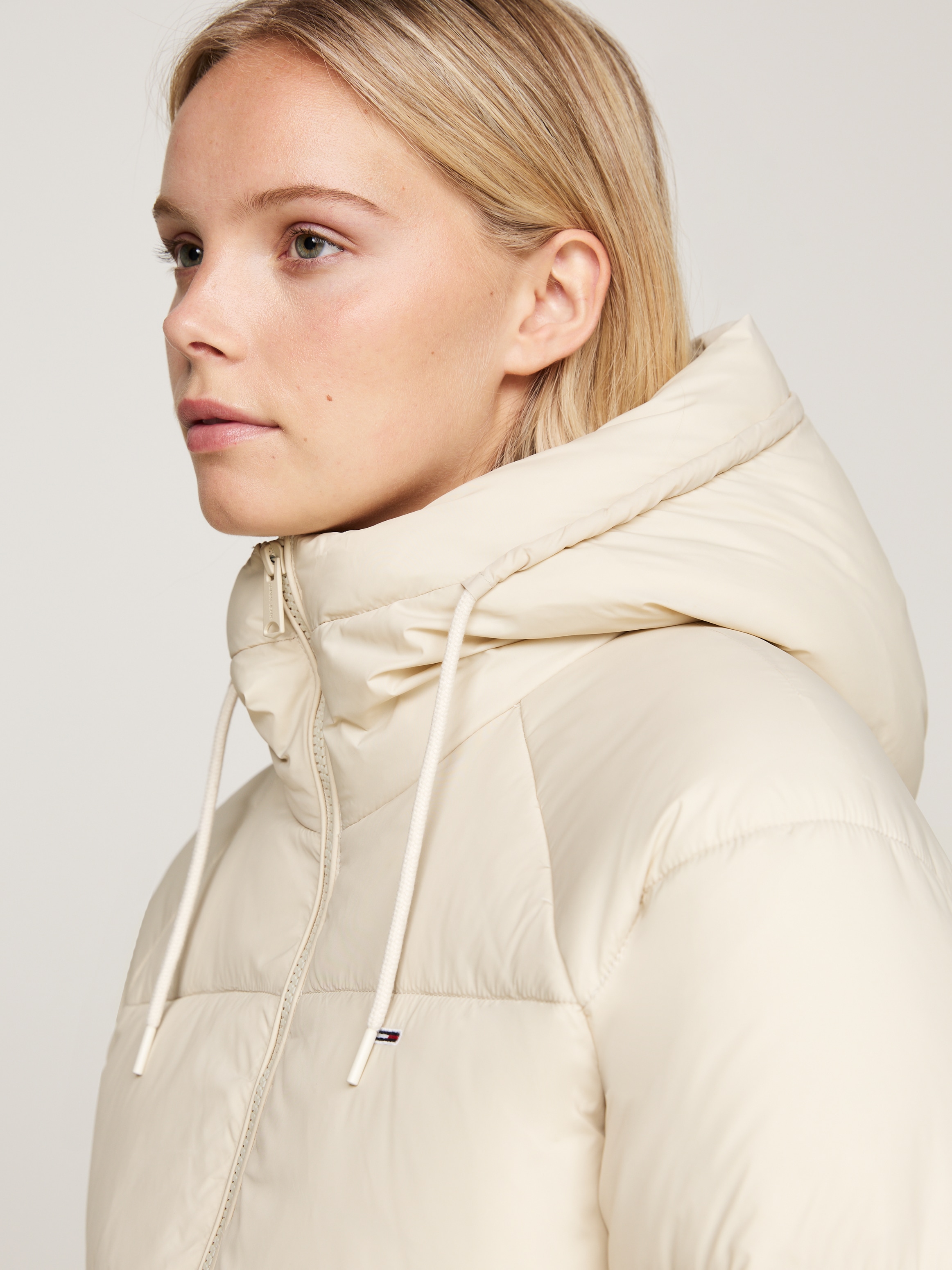 Tommy Jeans Steppjacke »TJW ASPEN PUFFER EXT«, mit Kapuze, mit Logostickerei