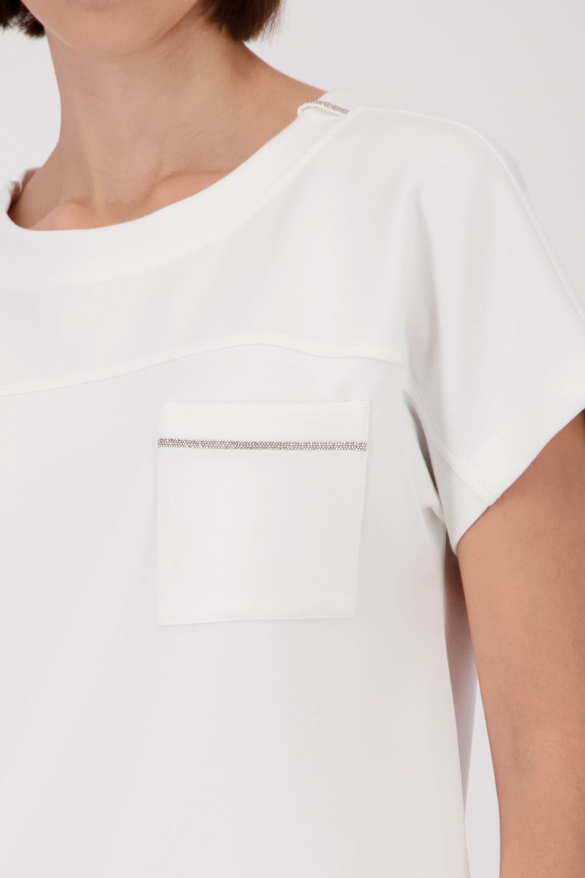 Monari Sweatshirt »Sweatshirt Basic Kette«, funkelnde Schmuck-Details, Rundhalsausschnitt, bequeme Passform
