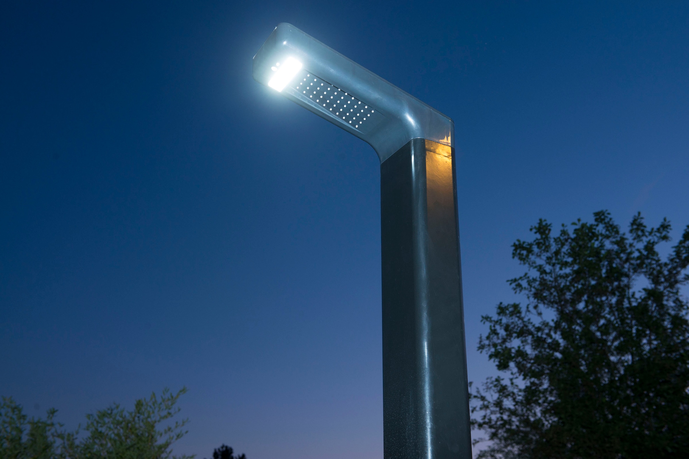 Infinite Spa Solardusche »SOLARIS PREMIUM LED«, mit LED-Beleuchtung am  Duschkopf kaufen | BAUR | Lichtleisten