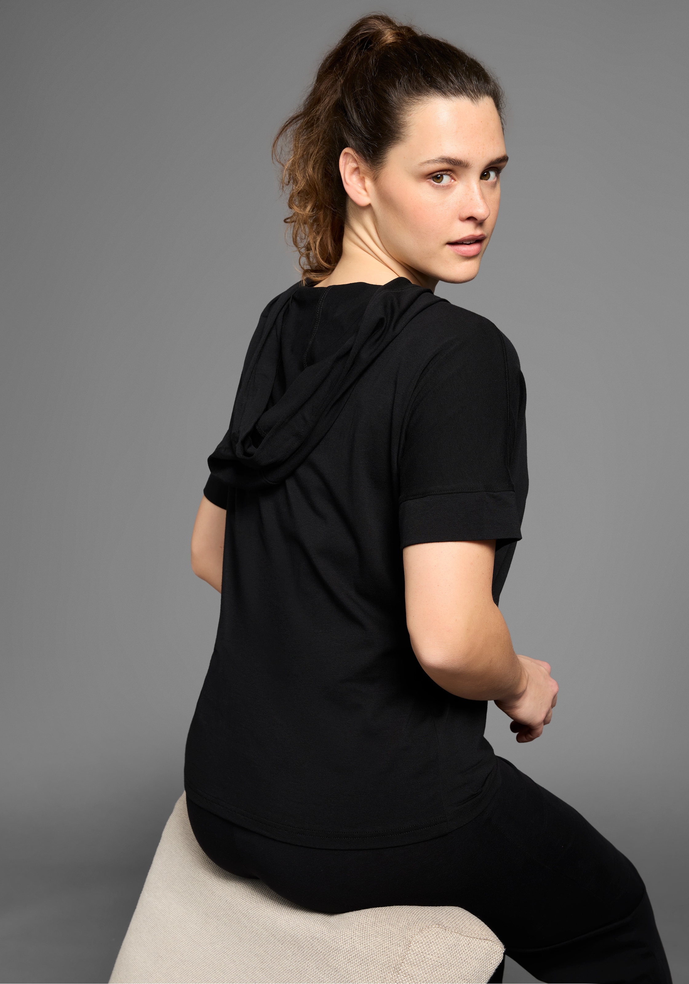 KangaROOS T-Shirt, Kurzarm, lässige Passform, aus Baumwolle