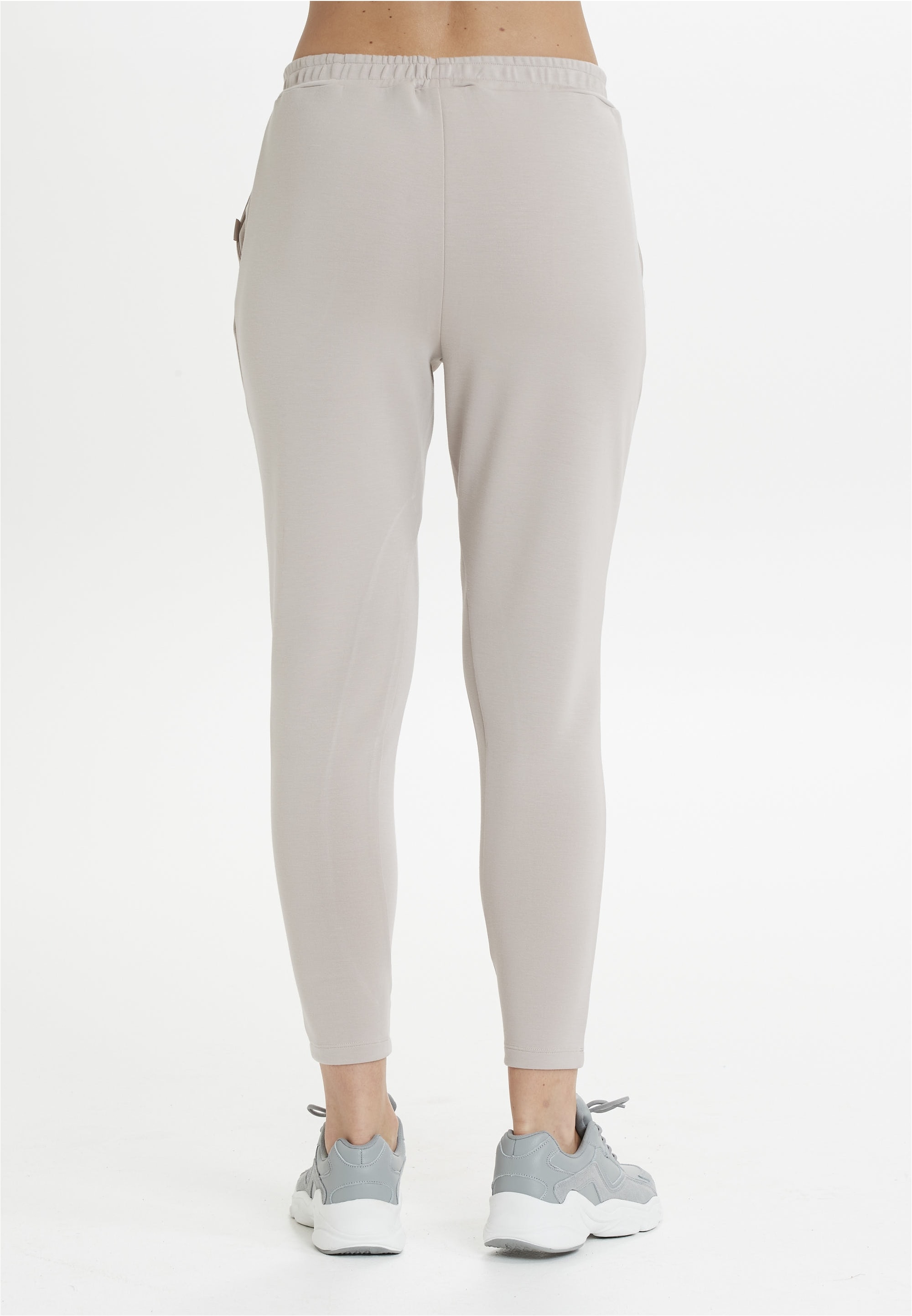 ATHLECIA Sweathose »Aoma«, mit atmungsaktiver Eigenschaft