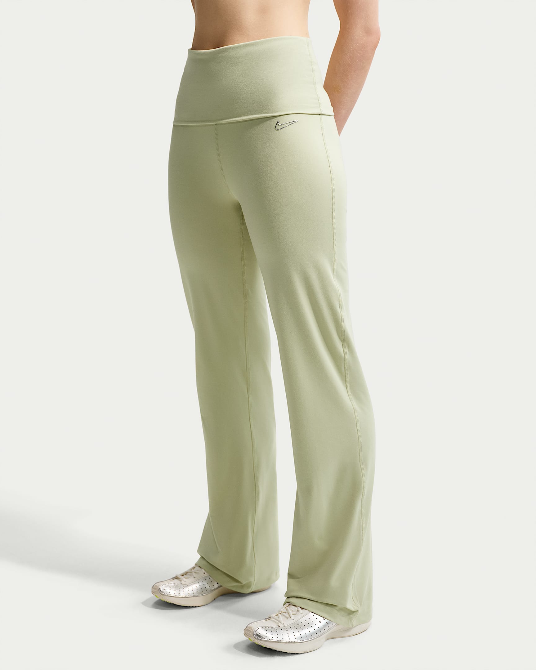 Nike Sportswear Sporthose »W NK FLARED PANT GLS«  ausgestelltes Bein, sportlicher Stil