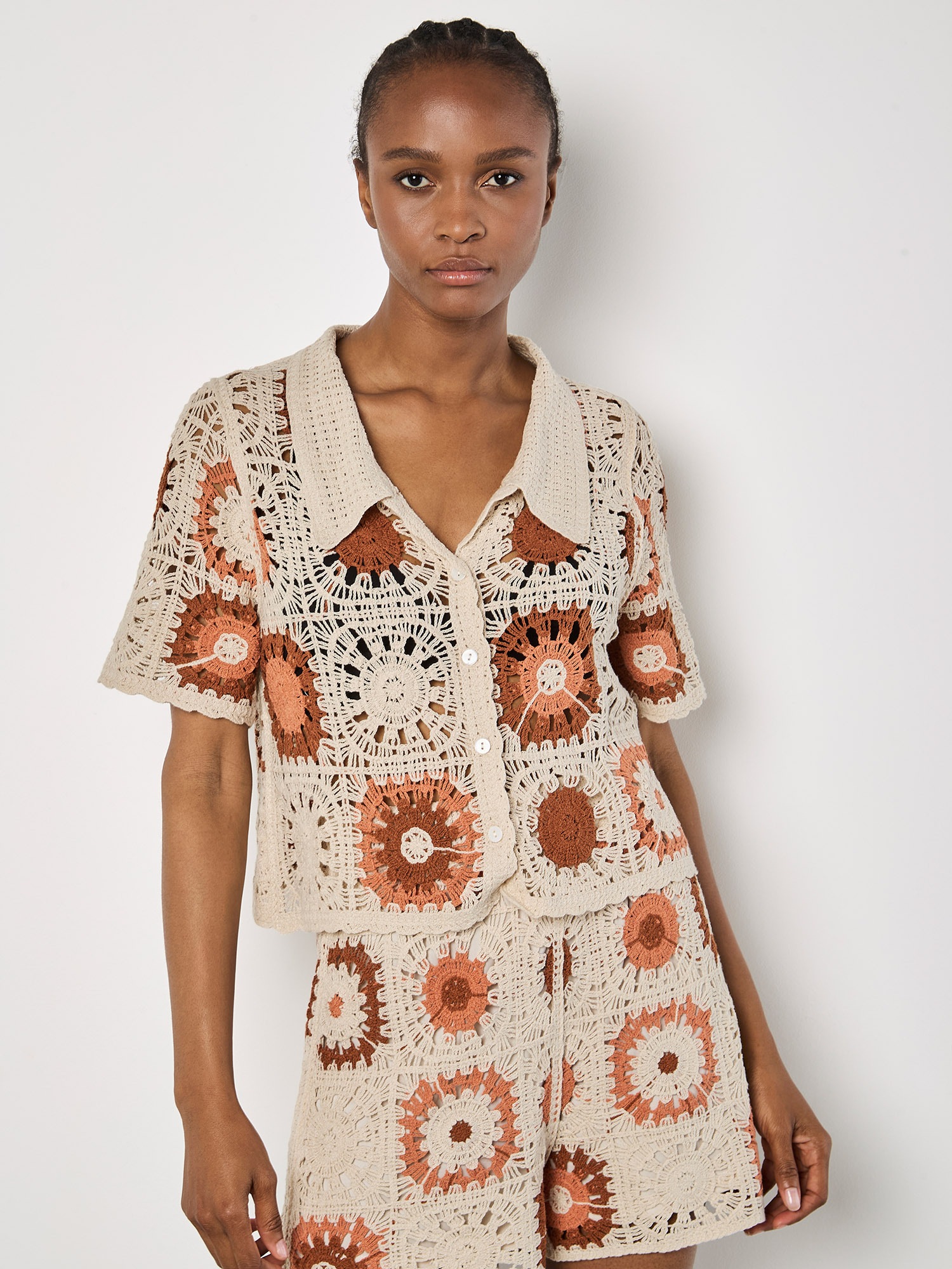 Apricot Shirtbluse "Häkelkragen-Knopf-Top" mit Kragen