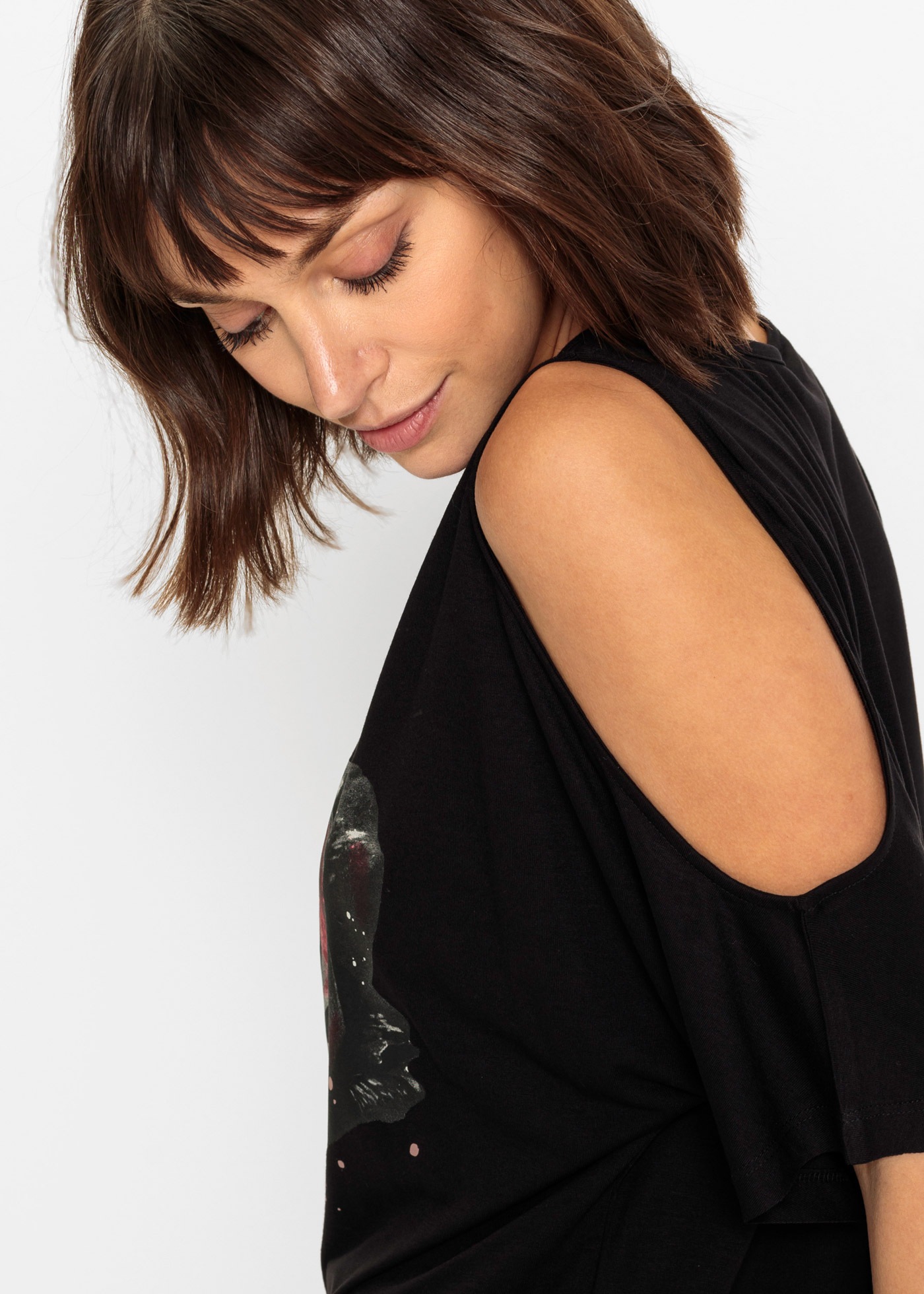 Thumbnail - bonprix T-Shirt "Cold-Shoulder-Shirt aus Viskose" Cold-Shoulder-Design, Halbarm, lässige Passform, mit Blumen-Print