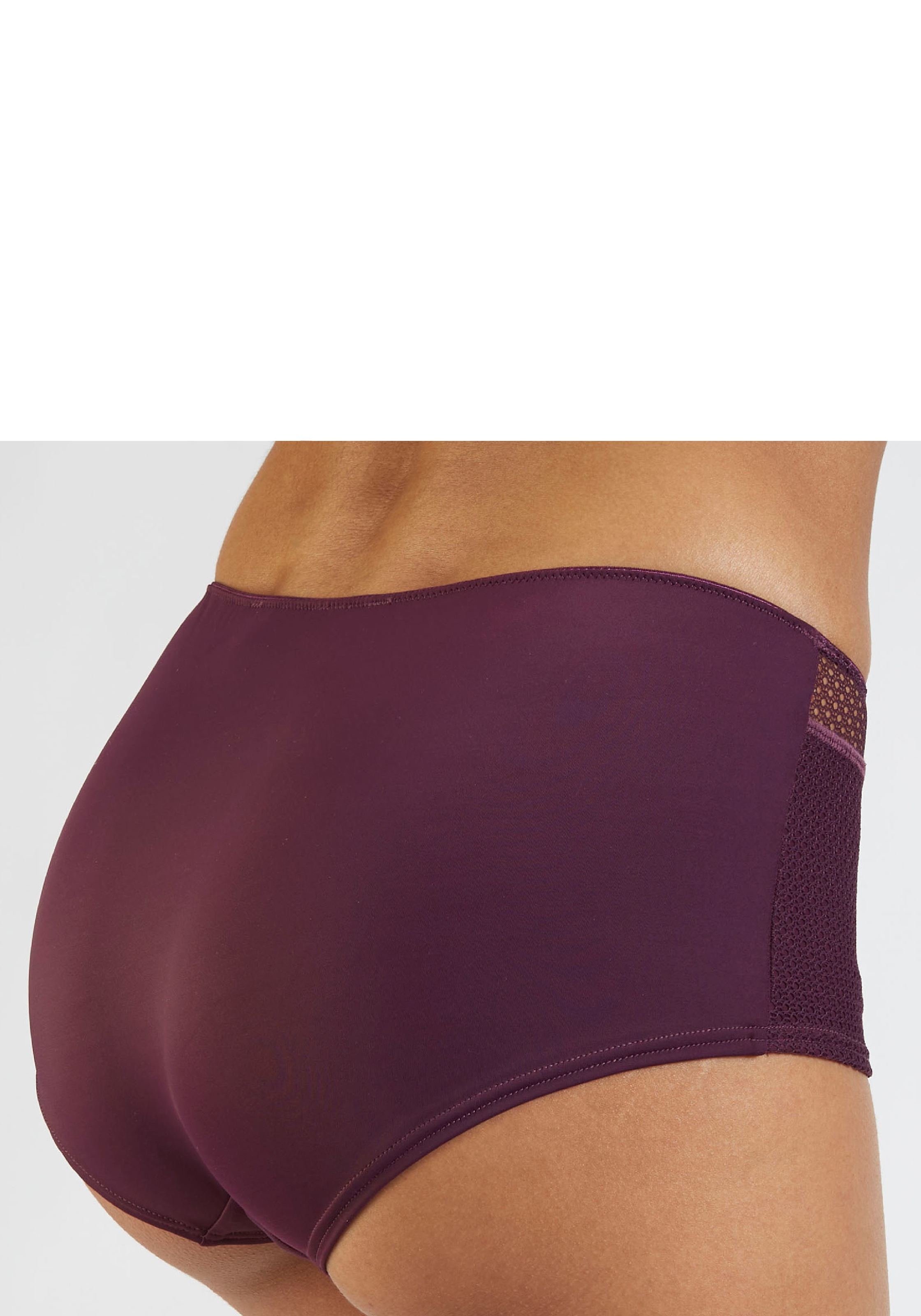 Thumbnail - Nuance mit feiner Zierschleife und Schmuckaccessoire