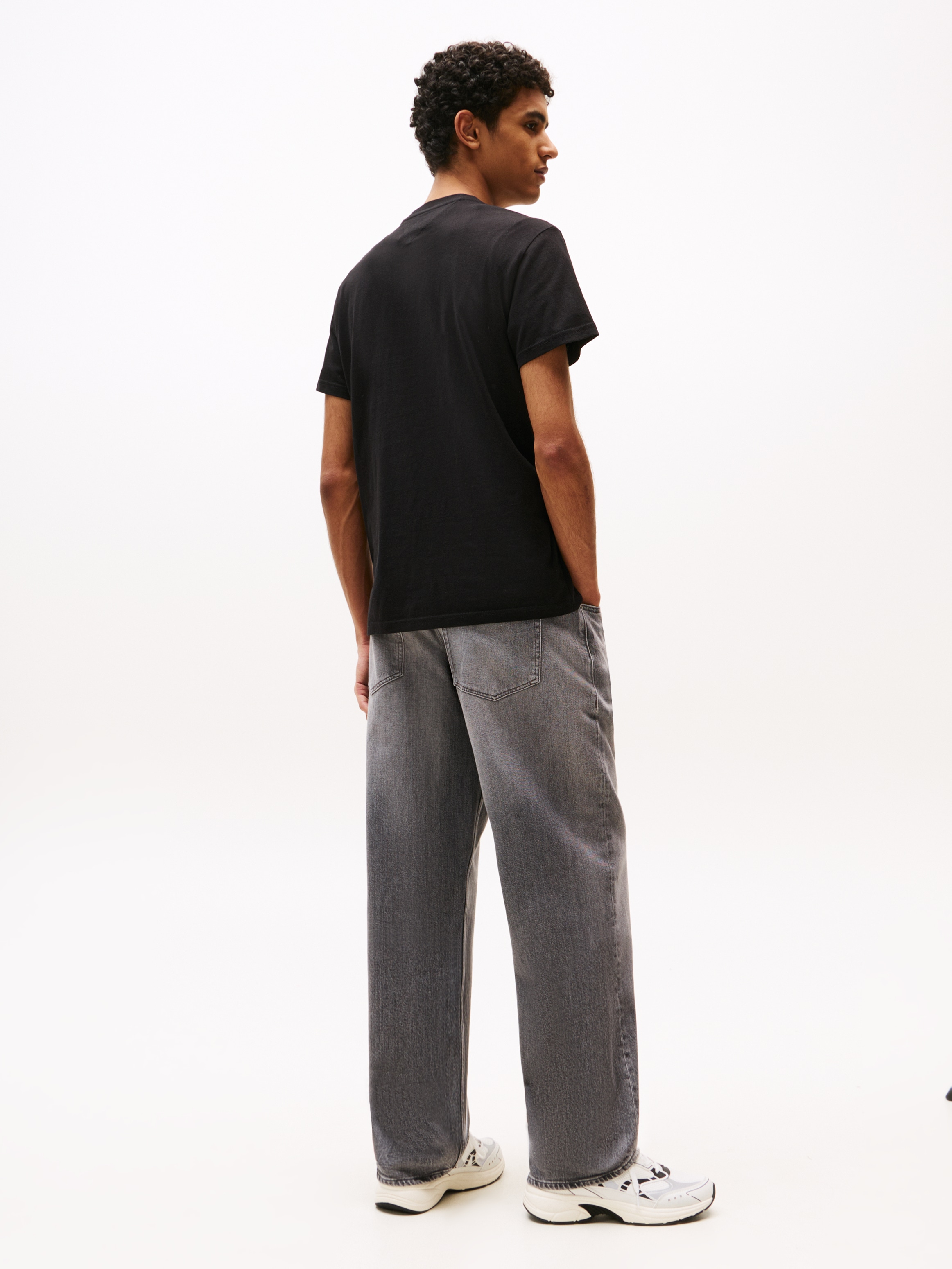 Tommy Jeans T-Shirt »TJM SLIM POP COLOR FLAG TEE EXT«, Mit Rundhalsausschnitt