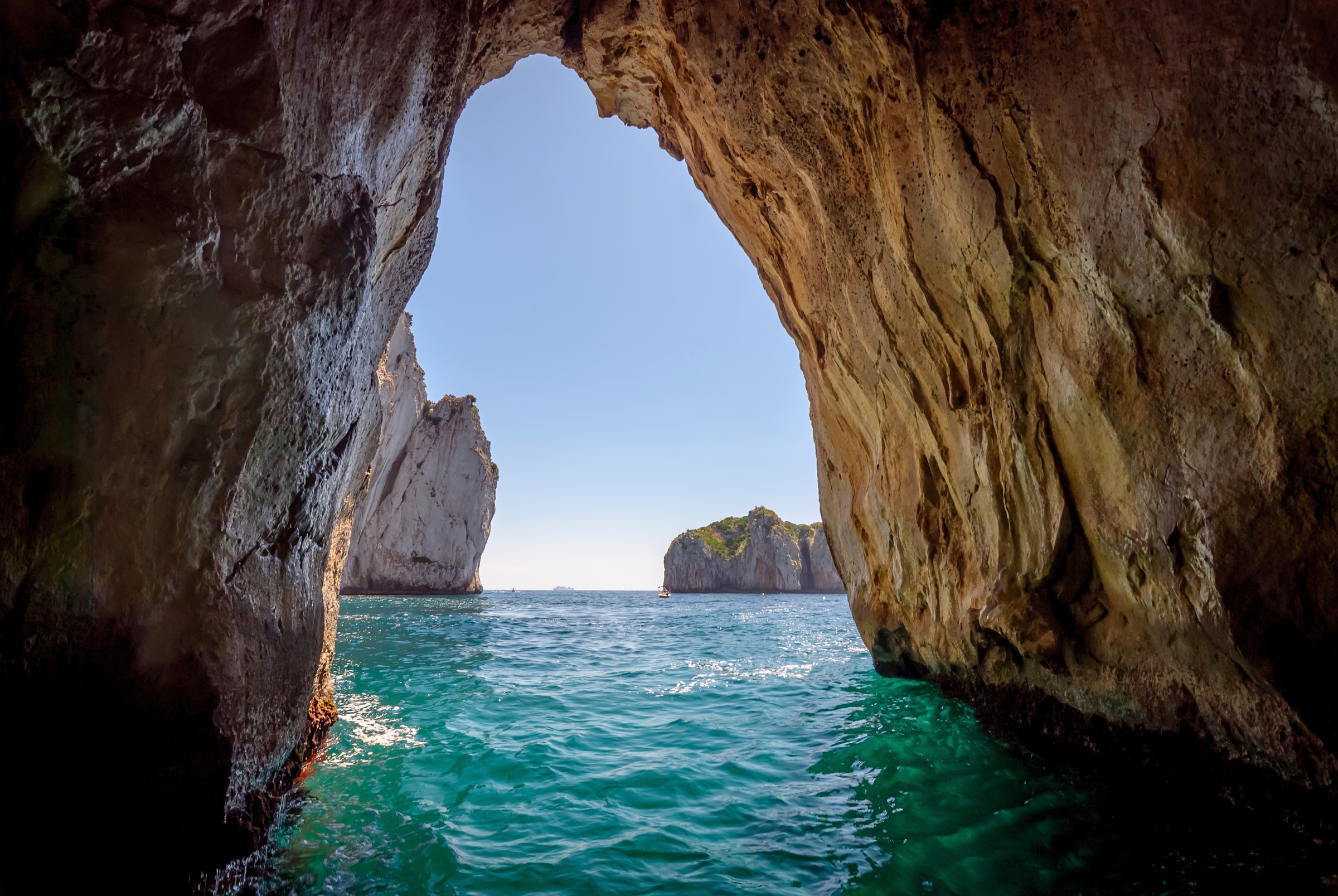 PAPERMOON Fototapete »Blue Grotto in Capri island«, Vlies ...