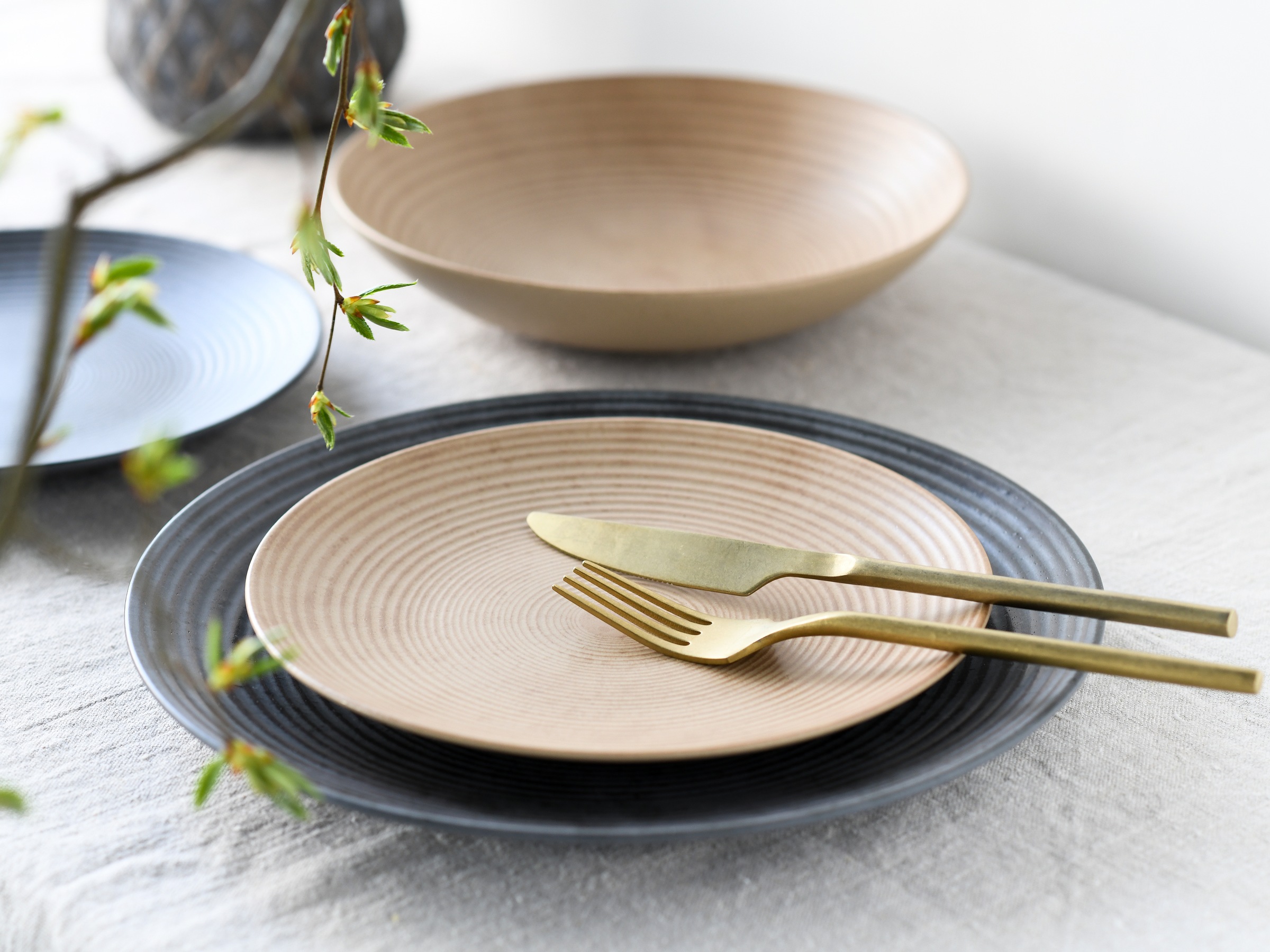 CreaTable Teller-Set »Catania Mix, Tellerset 18-tlg.«, (Set, 18 tlg.), Vintage Farben, Ausdrucksstarkes Relief, Handwerklicher Charakter