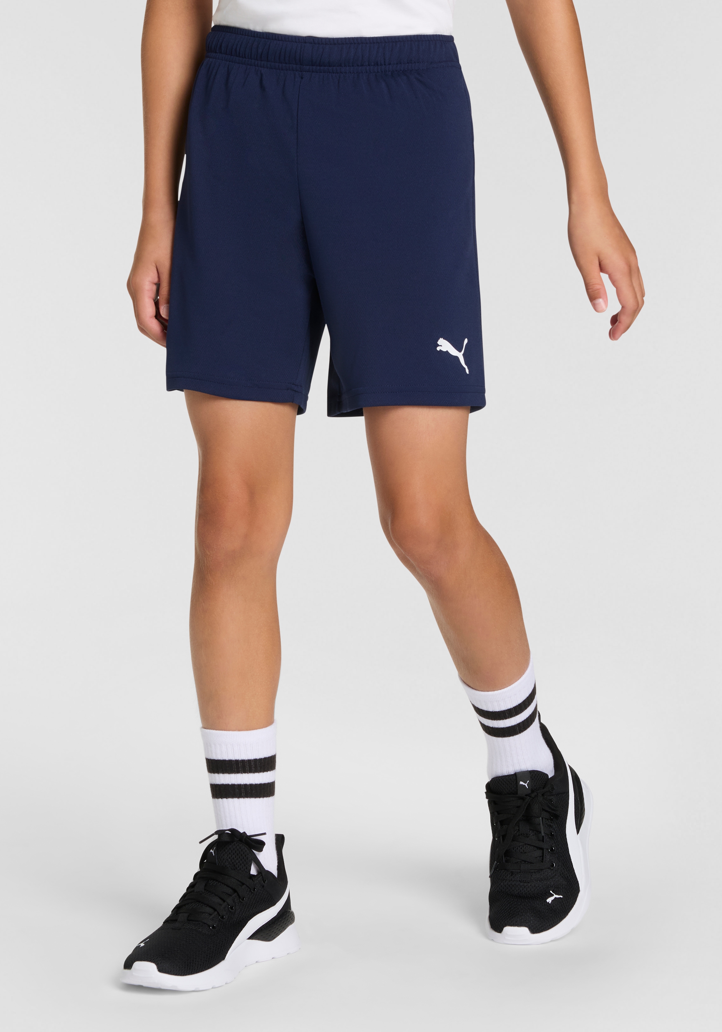 PUMA Trainingsshorts "TEAMRISE SHORT JR" aus Netzmaterial, mit DryCELL Technologie, kniefreier Schnitt