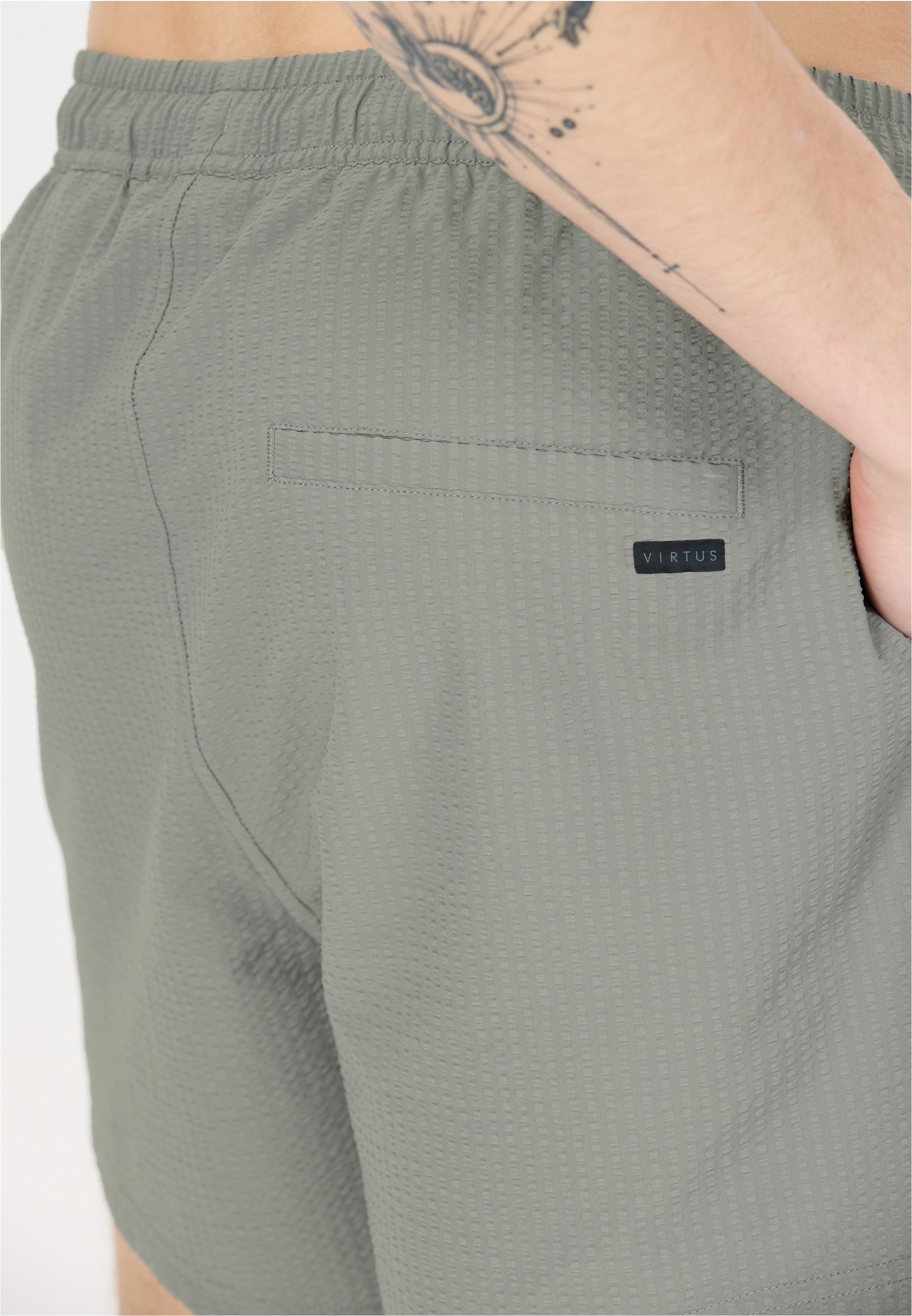 Virtus Badeshorts »Talon«, (1 St.), aus atmungsaktivem Material