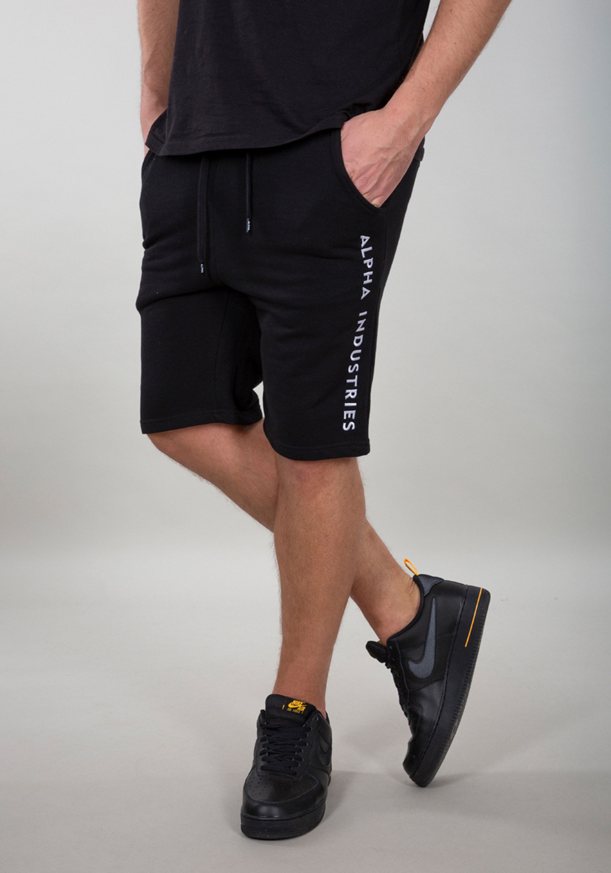 - Alpha Sweat BAUR Shorts Industries | Short« ▷ AI Industries Sweatshorts Men »Alpha kaufen