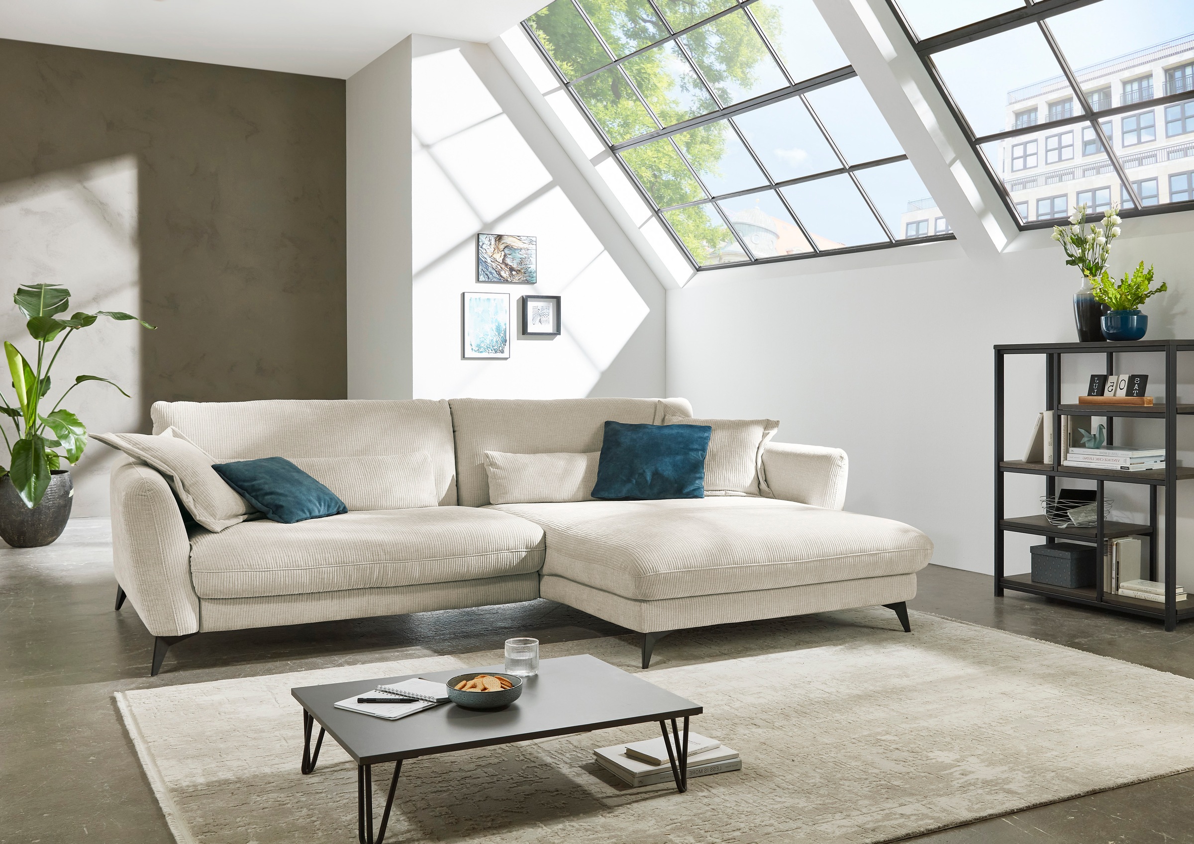 Die PlanBar Ecksofa »MP-IN23149 L-Form«, Kaltschaumpolsterung mit SoftSitz, Lose Rückenkissen