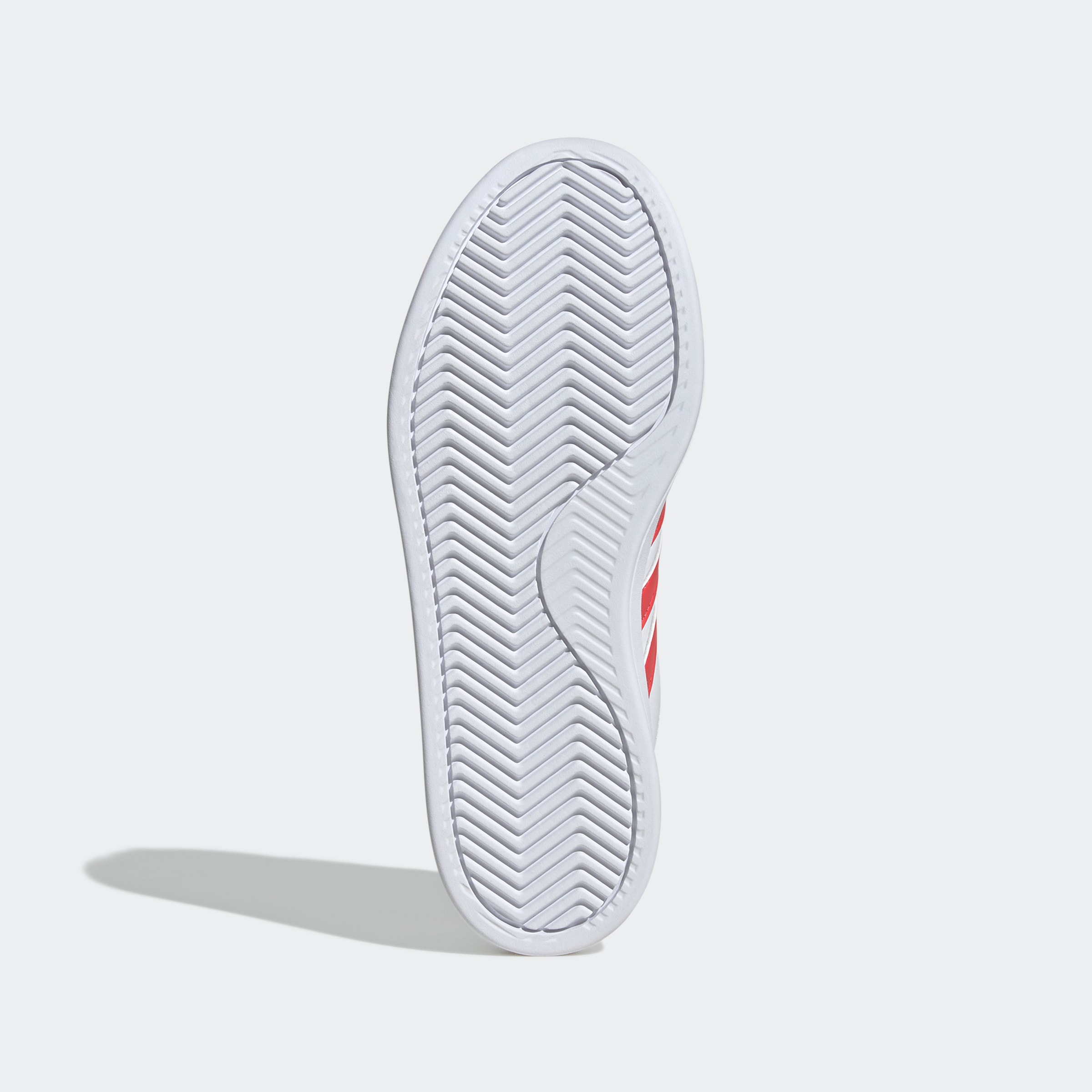 adidas Sportswear Sneaker »GRAND COURT CLOUDFOAM LIFESTYLE COURT COMFORT«, Design auf den Spuren des adidas Superstar