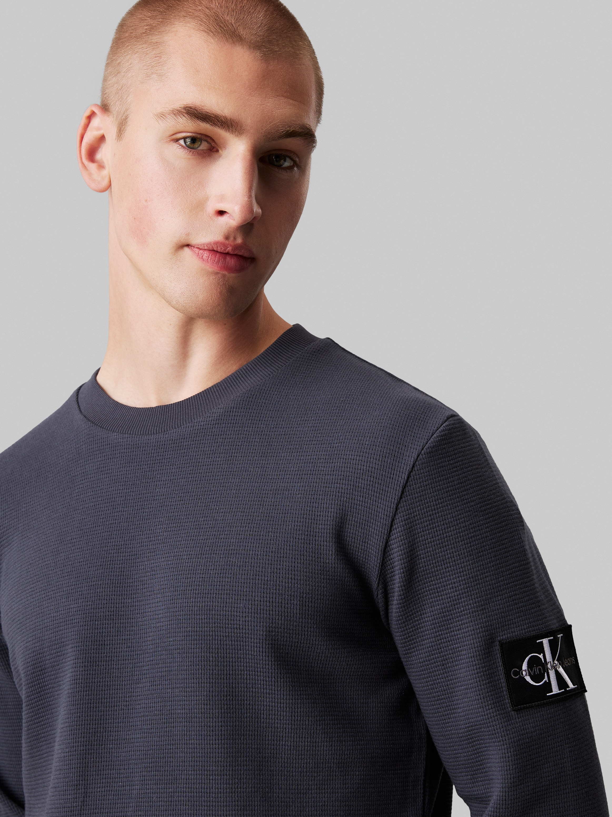 Calvin Klein Jeans Langarmshirt "BADGE WAFFLE LS TEE", mit Logopatch günstig online kaufen