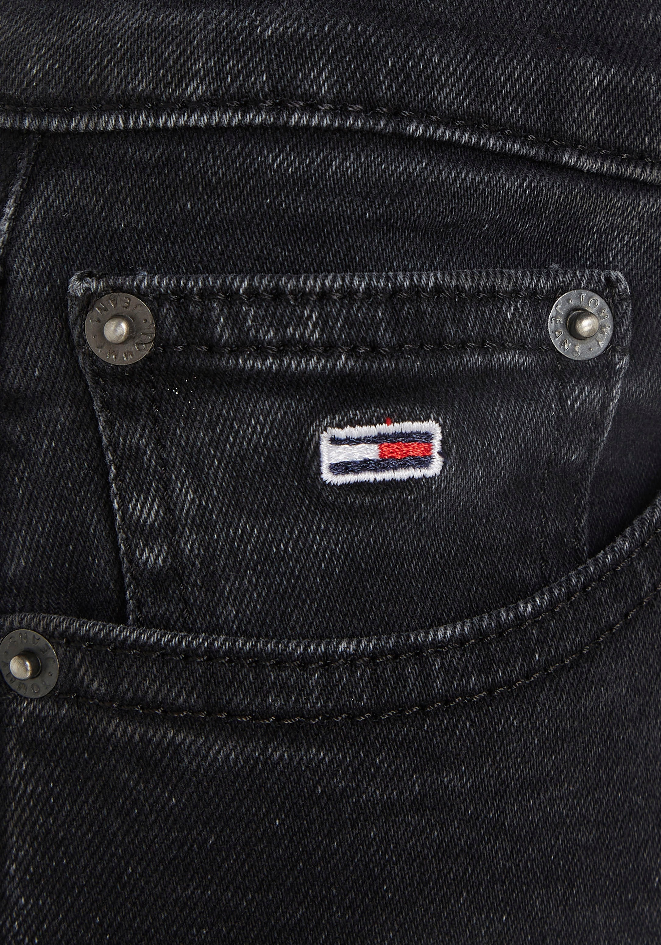 Tommy Jeans Skinny-fit-Jeans »Jeans SYLVIA HR SSKN CG4«, mit Logobadge und Labelflags