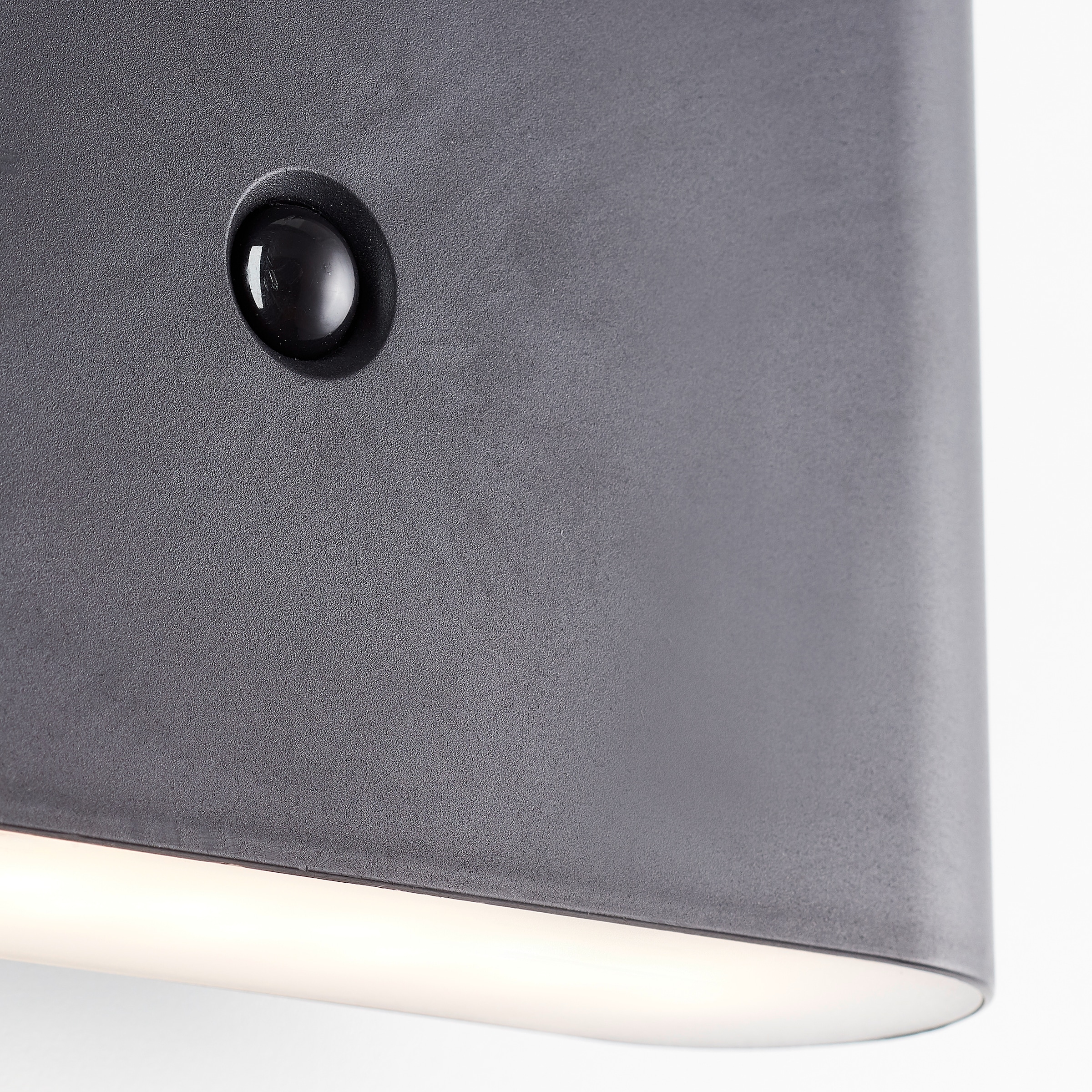 Brilliant LED Außen-Wandleuchte »Xino«, Akku-Leuchte, 330 lm, 3000K, magnetische Anbringung, Up-Downlight, USB