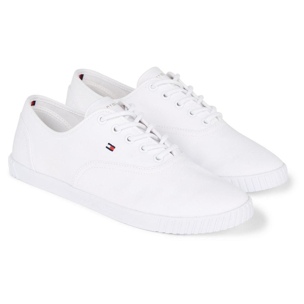 Tommy Hilfiger Sneaker »CANVAS LACE UP SNEAKER«, in schmaler Form, Freizeitschuh, Halbschuh, Schnürschuh