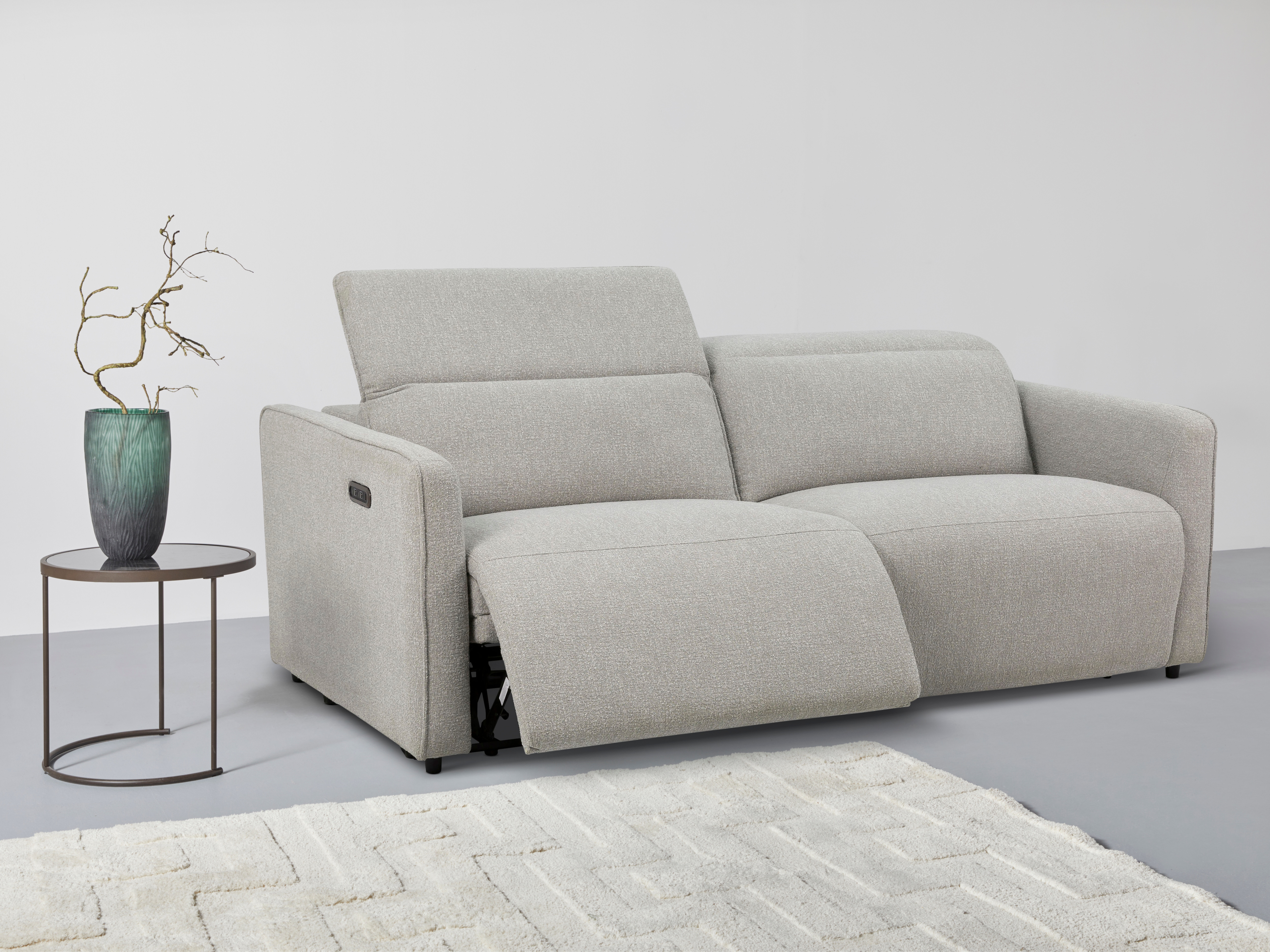 OTTO home 2-Sitzer "KYLLY XXL 208 cm - OTTO. Verlässliche Qualität." elektr. Relaxfunktion, verstellb. Kopfteil, USB, Federkern, Struktur