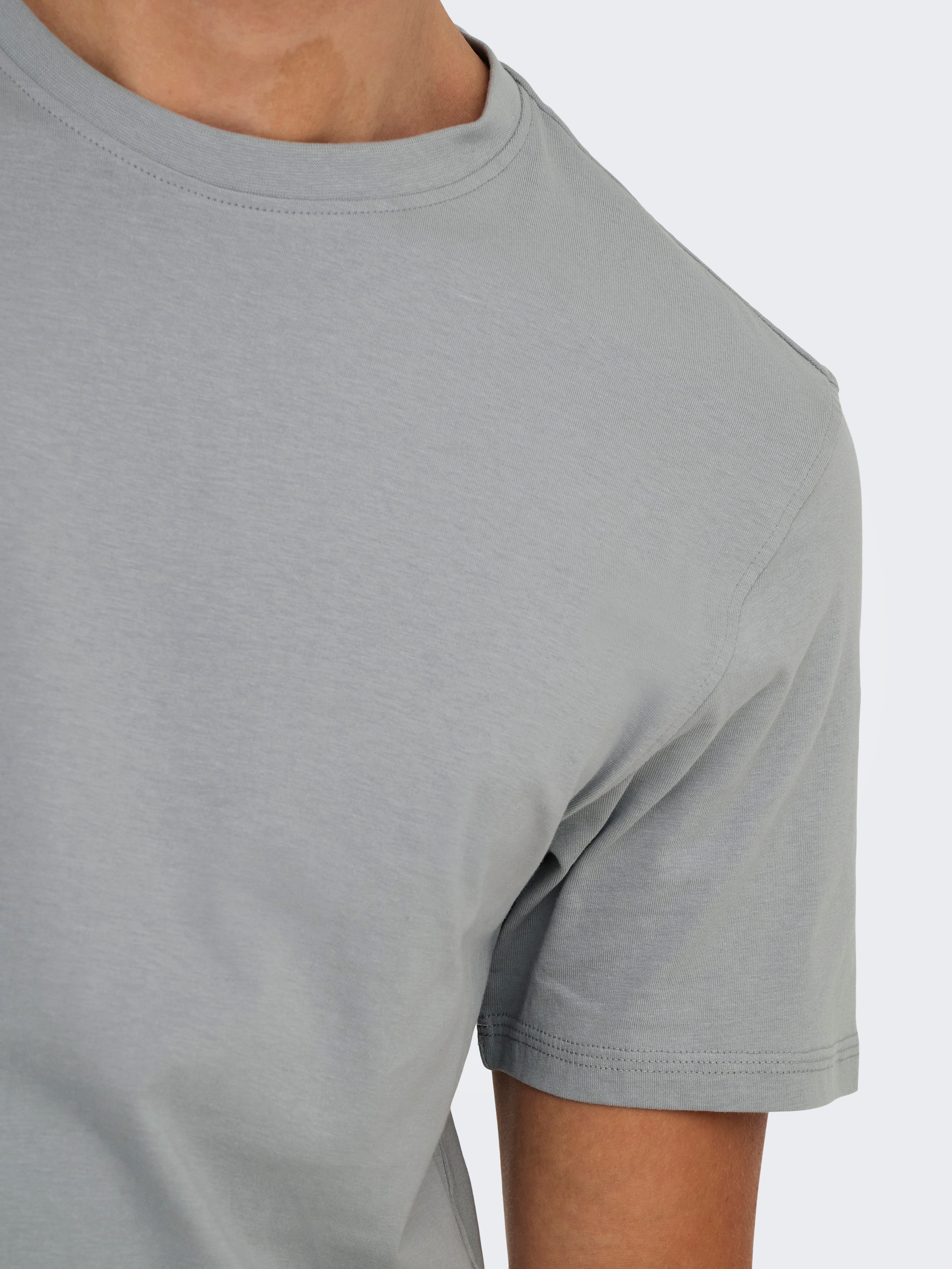 Thumbnail - ONLY & SONS Rundhalsshirt "ONSMAX LIFE REG SS STITCH TEE"