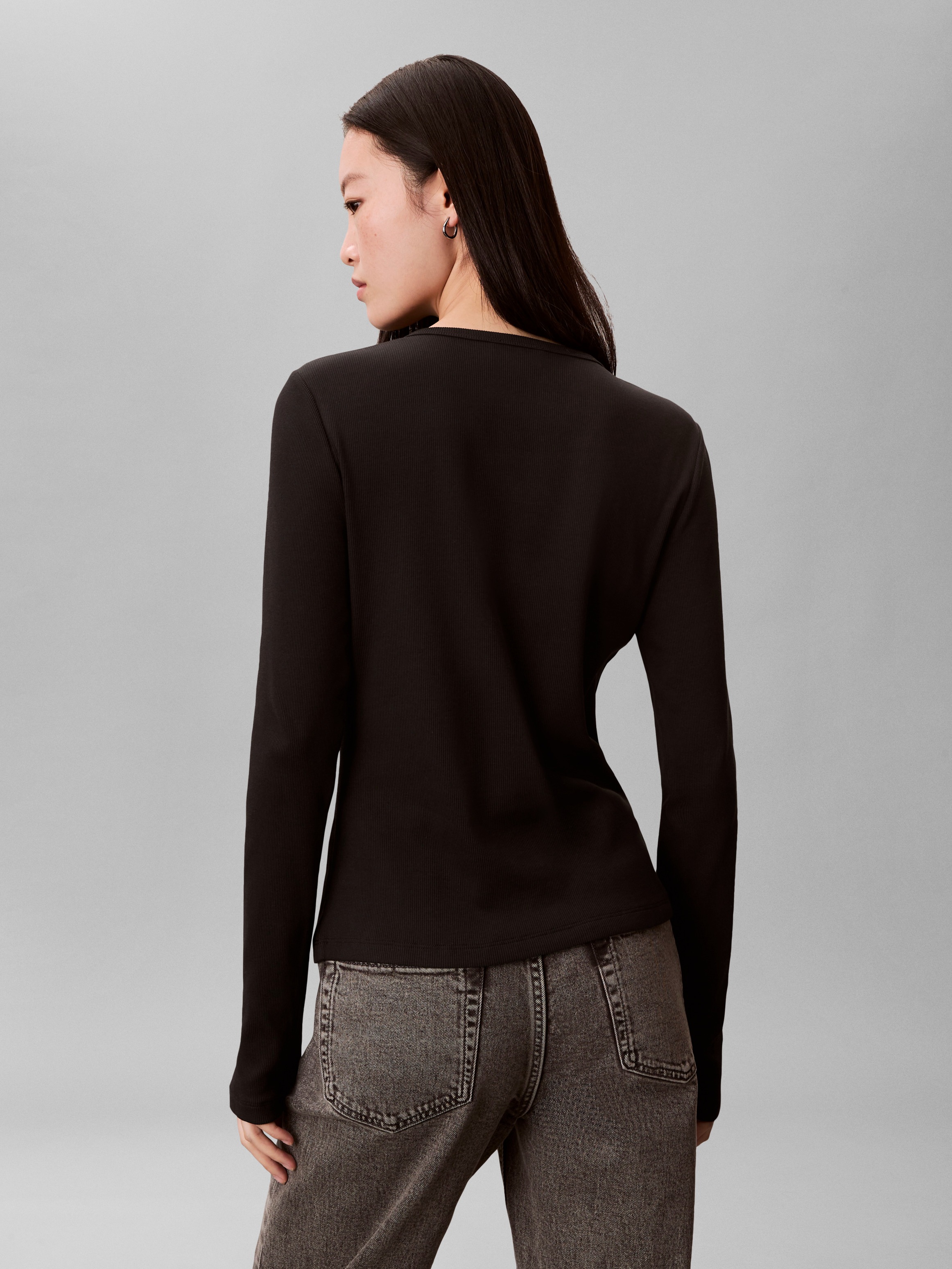 Thumbnail - Calvin Klein Jeans Langarmbluse Regular fit mit Rundhalsausschnitt