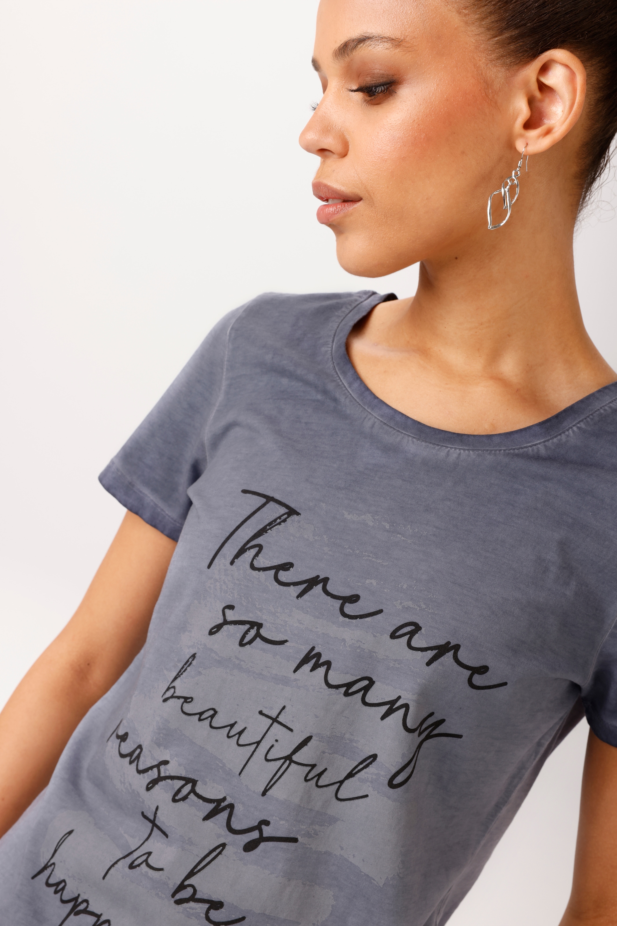 Aniston CASUAL T-Shirt mit ausdrucksvollem Statement-Schriftzug - NEUE KOLLEKTION