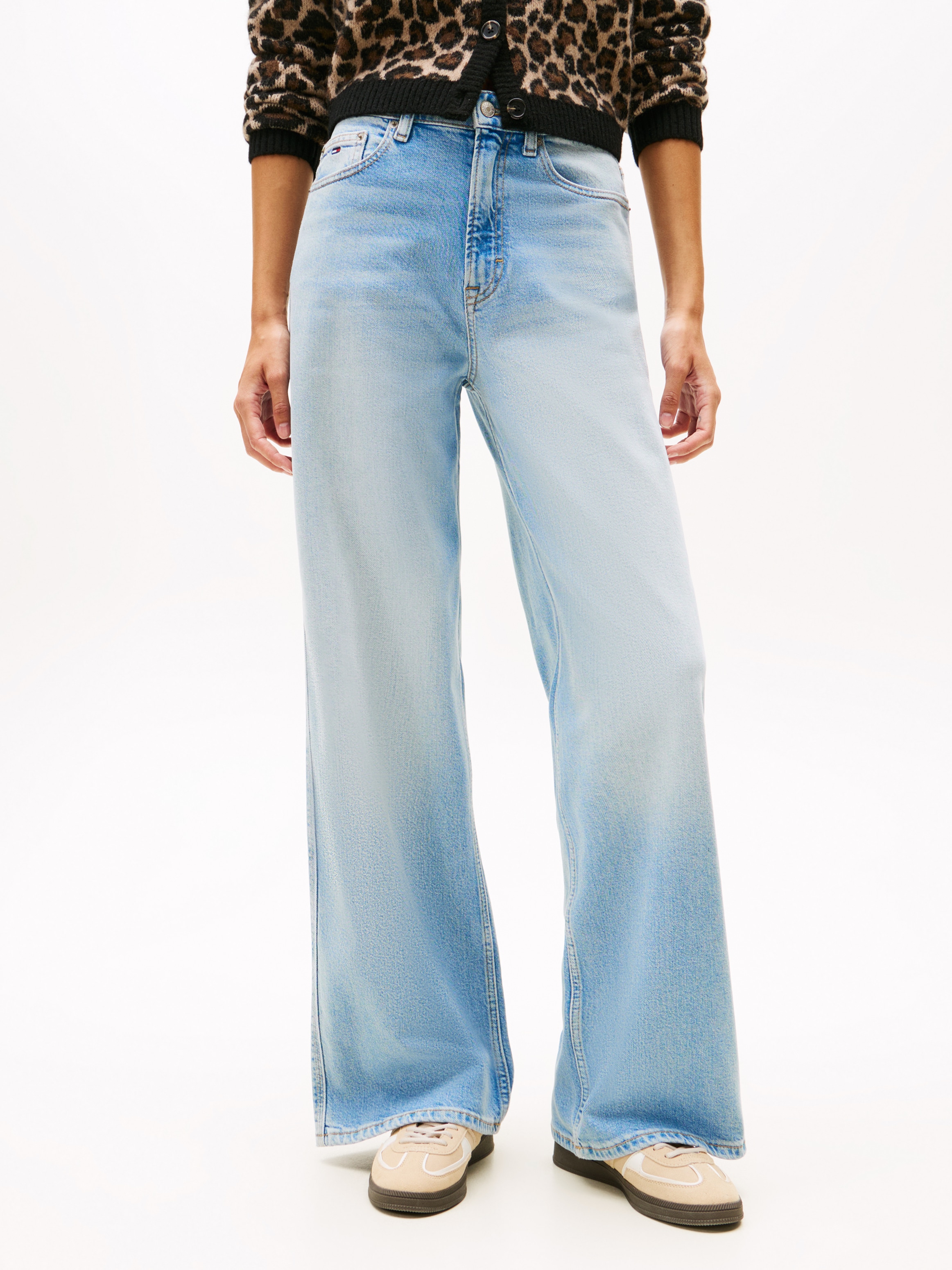 Tommy Jeans Weite Jeans "Claire High Rise", mit Logo-Badge günstig online kaufen