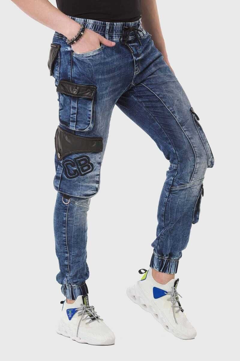 Cipo & Baxx Cargojeans »Hose«, Lässige Details und Applikationen