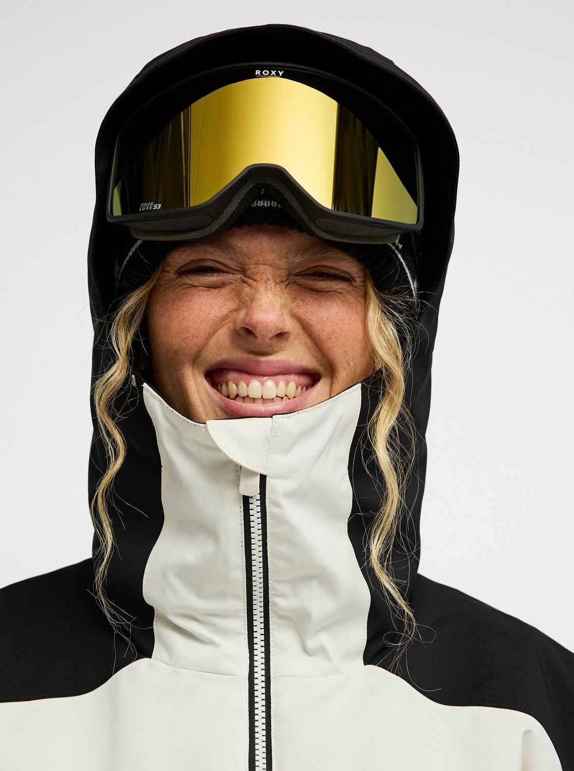 Roxy Skijacke »ASTRAL PEAK JK« mit Kapuze sportliches Design, aus Polyester, atmungsaktiv, windabweisend