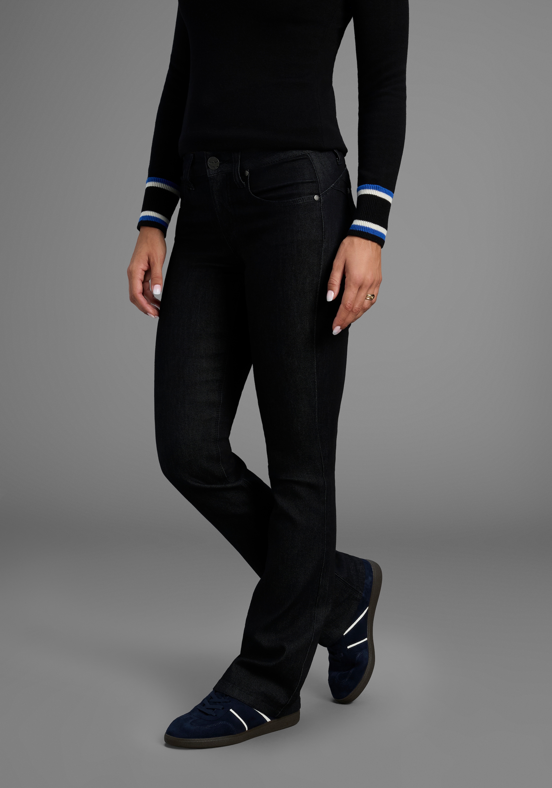Arizona Bootcut-Jeans "Shaping", bootcut, Kontrastnähte, Used-Look-Waschung günstig online kaufen