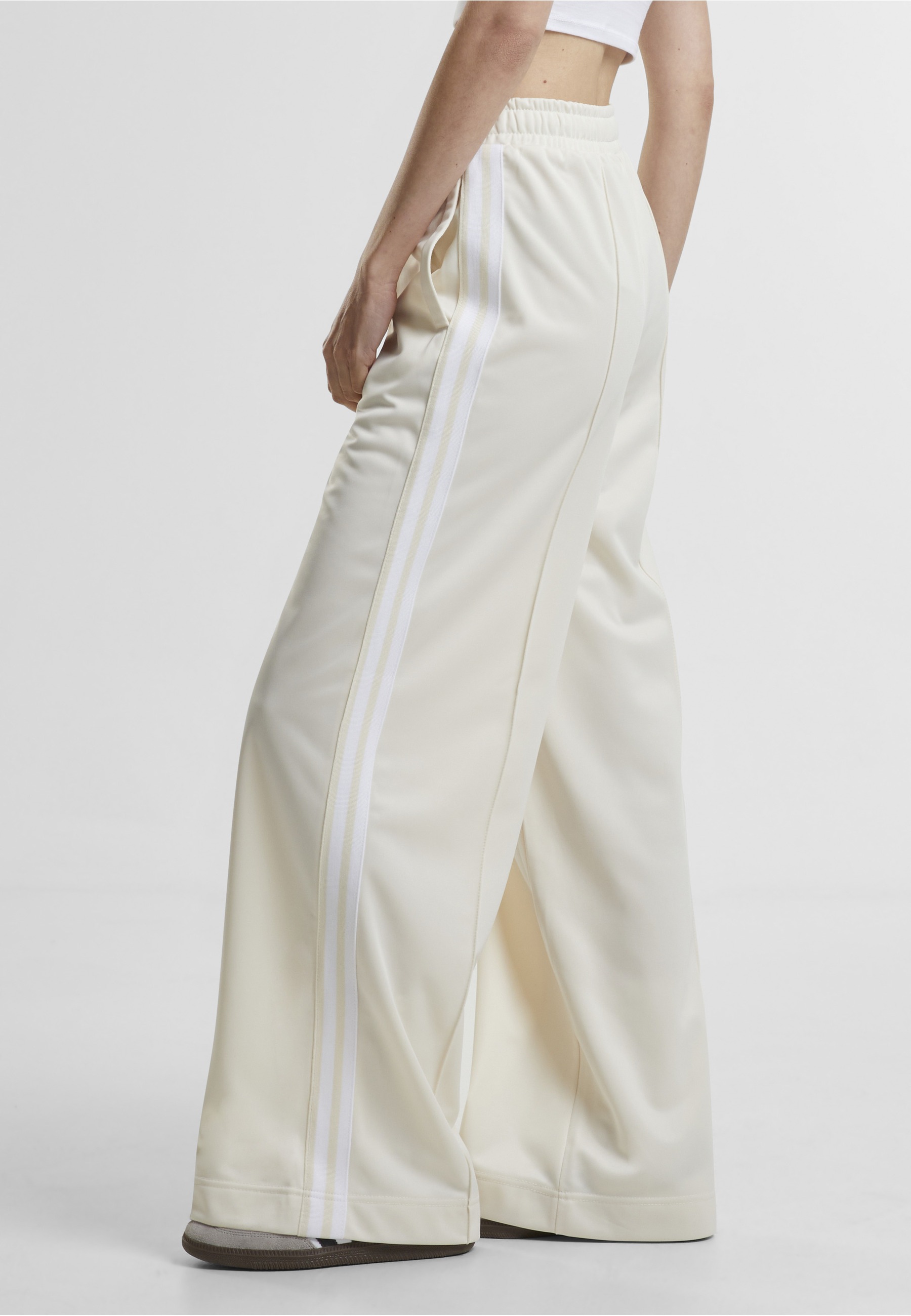 URBAN CLASSICS Stoffhose »Urban Classics Damen Ladies Pin Tuck Track Pants«